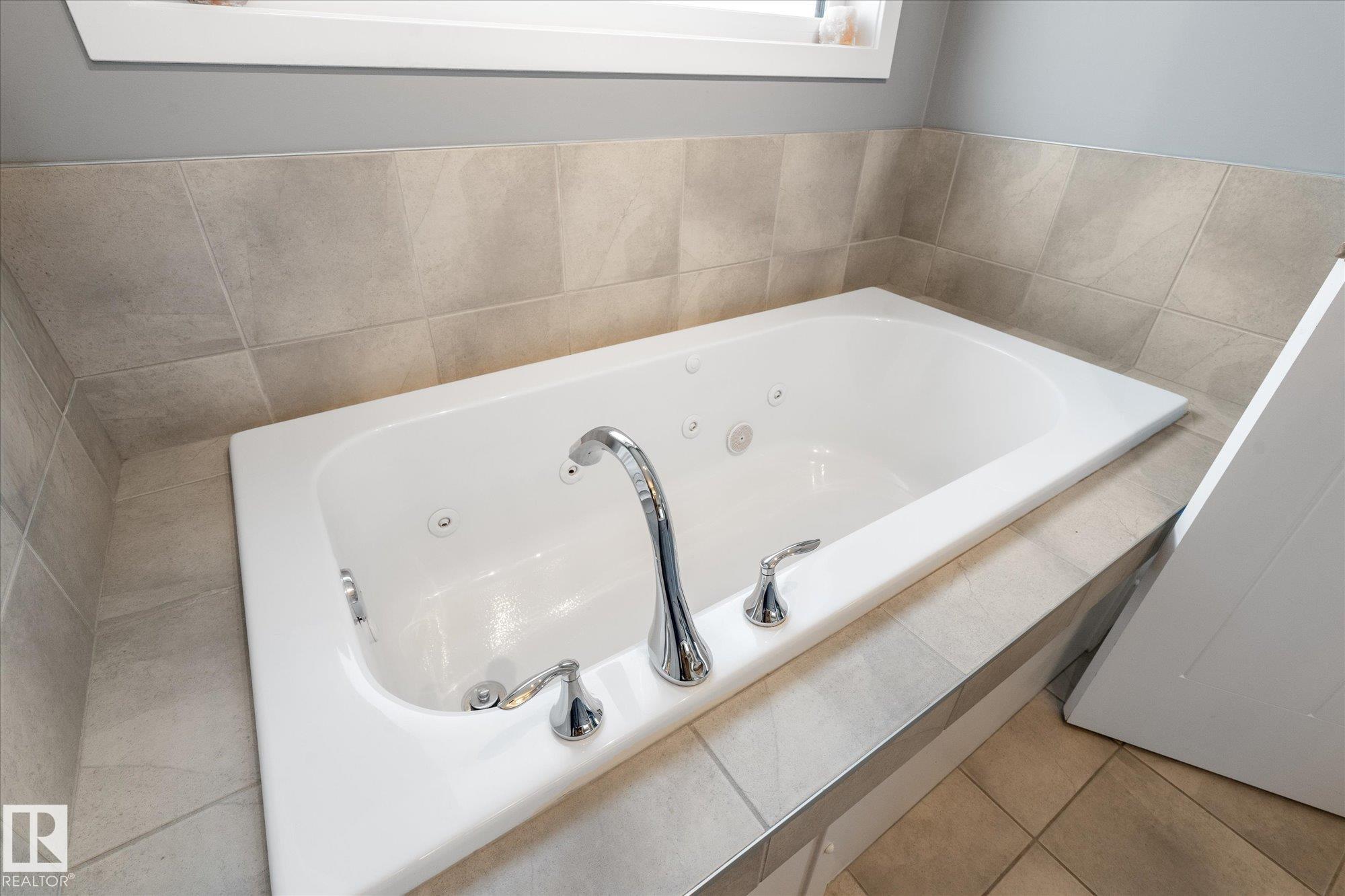 Photo 23 at 110 Aspenglen Drive, Aspen Glen, Spruce Grove