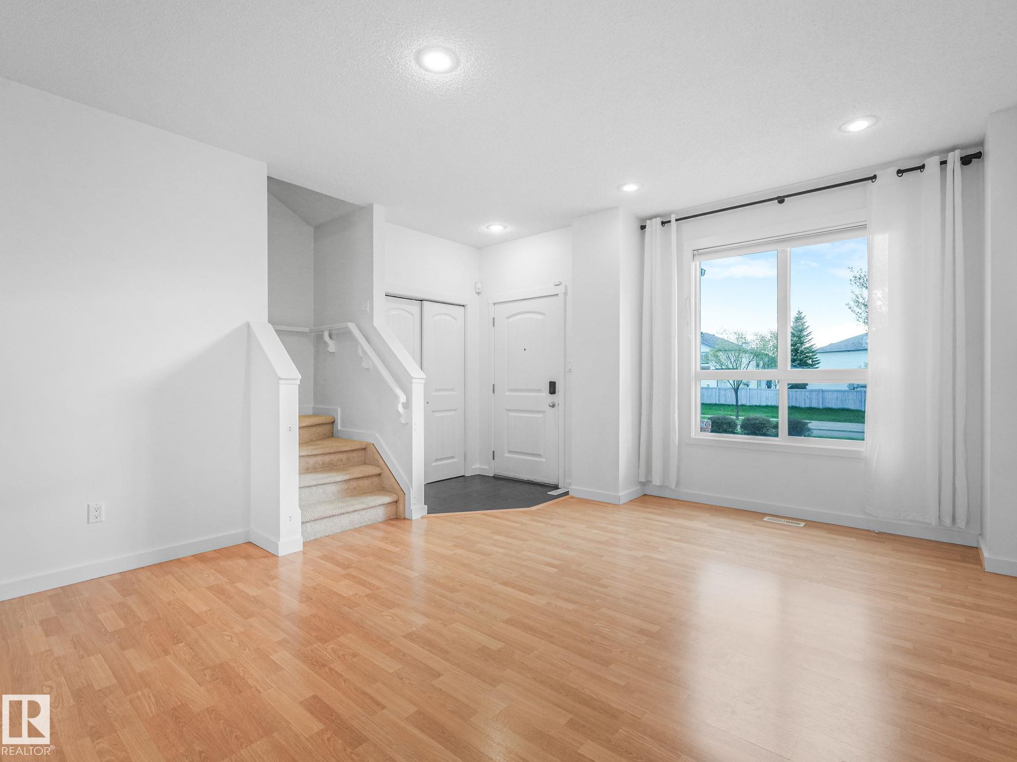 16915 82 Street NW, Schonsee, Edmonton