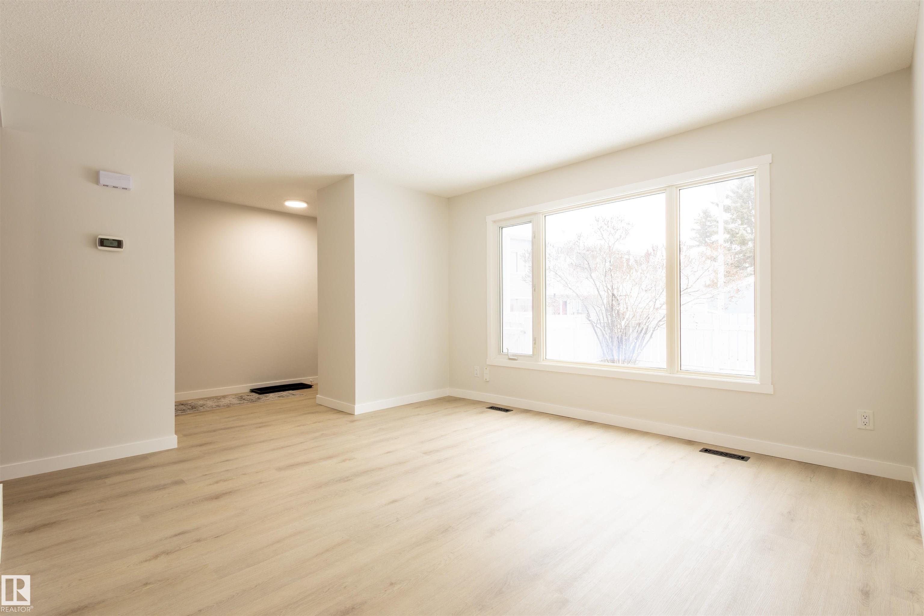 30 Amberly Court NW, Casselman, Edmonton