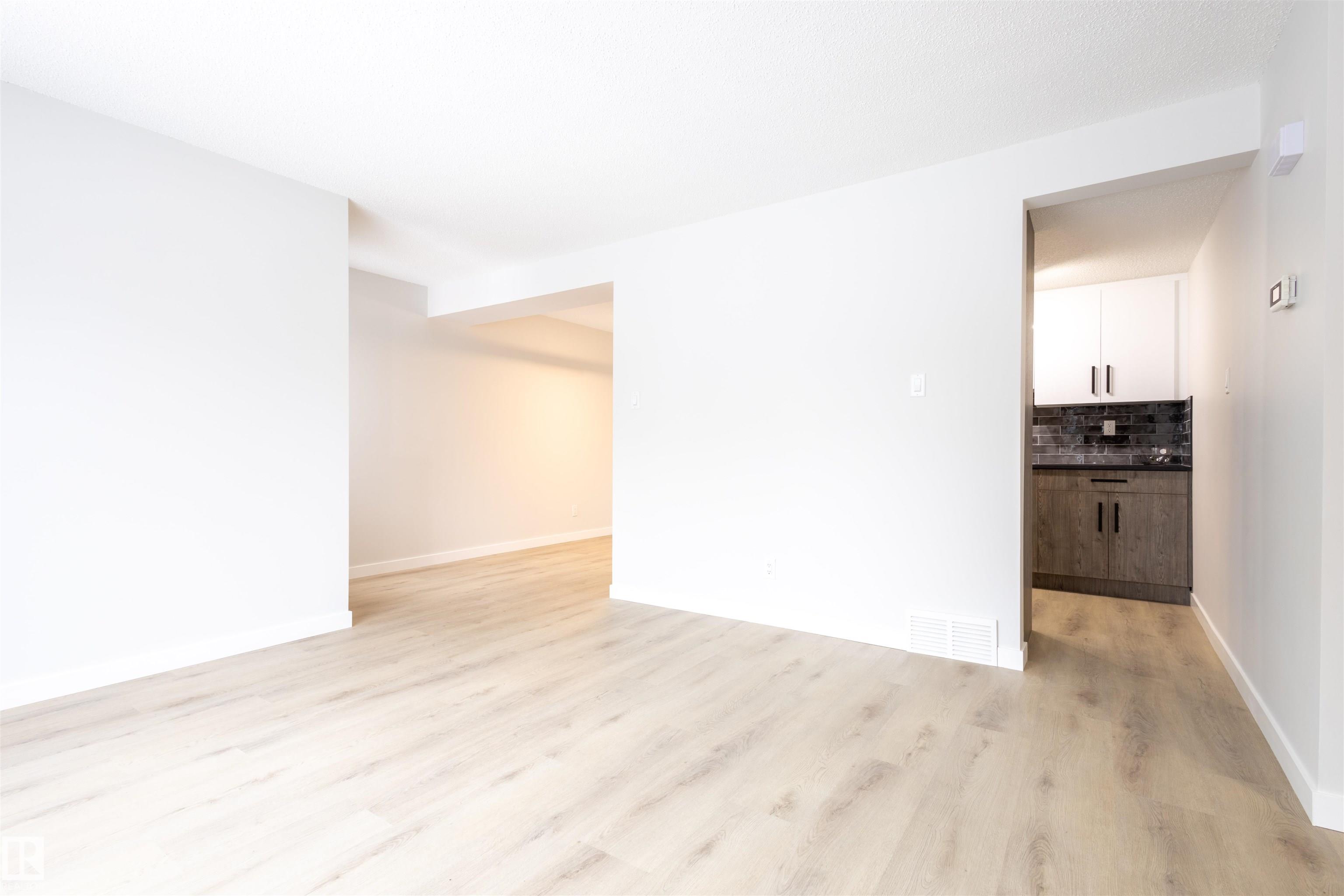 30 Amberly Court NW, Casselman, Edmonton