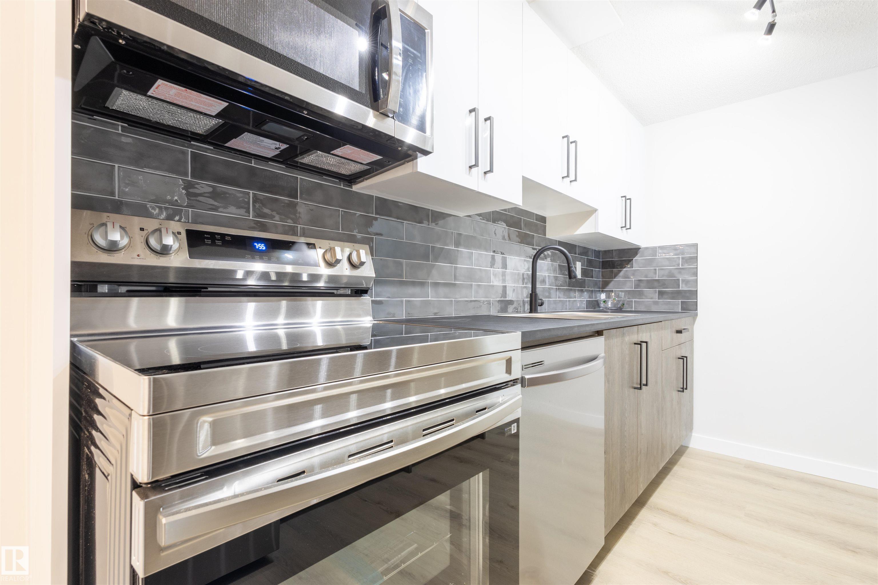 Photo 8 at 30 Amberly Court NW, Casselman, Edmonton