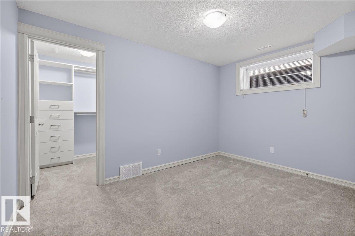 https://zimg.paragon.ice.com/ParagonImages/Property/PM/RAE/225401846/38/0/0/e54f72c2978c6aadf6219dafef451485/1/dbeb34b314d3ec266d8d7cecbc8120ca/225401846-E38F6BDA-12CF-49B9-B7EA-7657DCECC54F.JPG