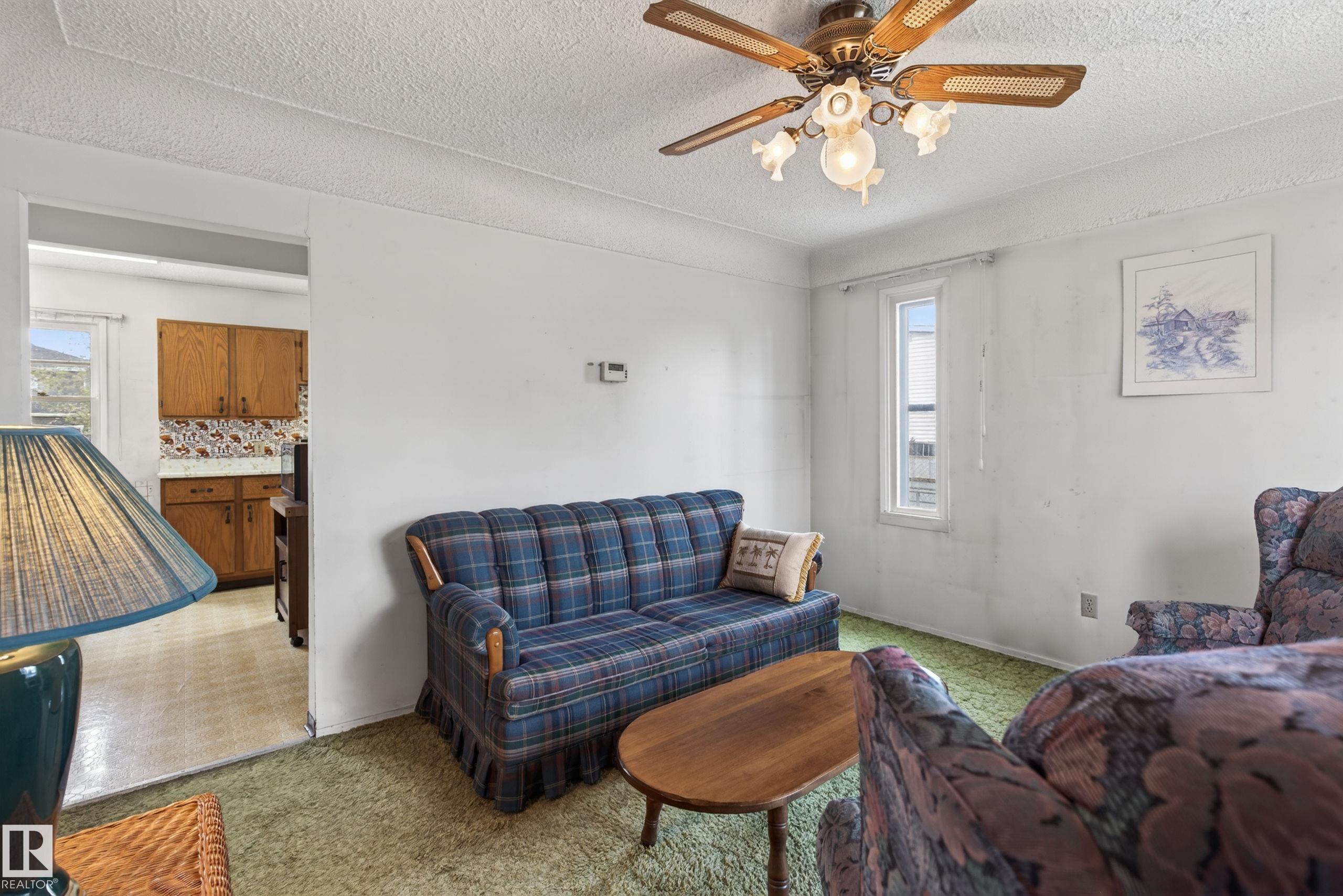 https://zimg.paragon.ice.com/ParagonImages/Property/PM/RAE/225401847/14/0/0/8daba5e8f73bfef1d24dd12977267b44/1/e14317010f1691a90181dd2805a9a965/225401847-2bafb0c0-781c-4179-8d59-c26ae910be93.JPG