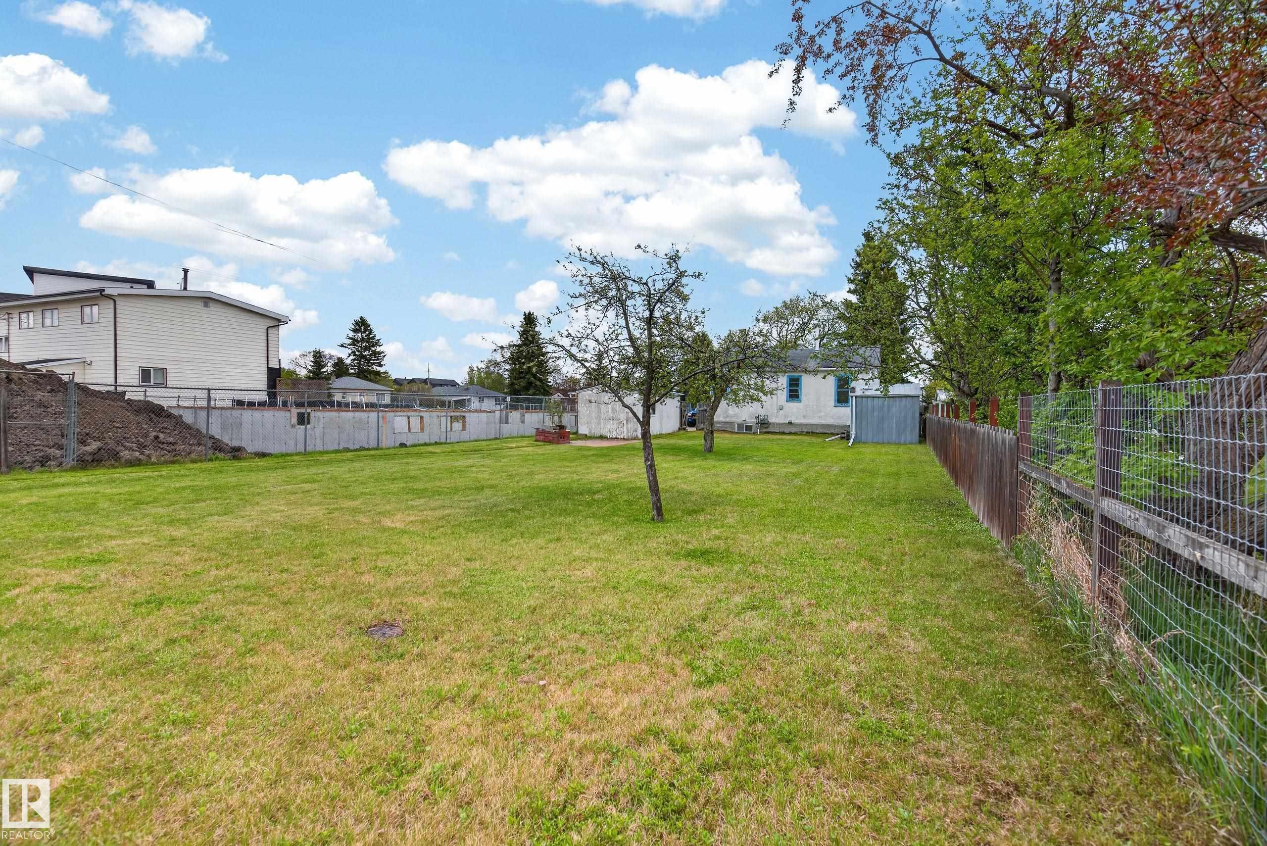 https://zimg.paragon.ice.com/ParagonImages/Property/PM/RAE/225401847/38/0/0/7b598471e6b6aa158281e30a11b16d05/1/e14317010f1691a90181dd2805a9a965/225401847-09ae9cca-f24a-4c26-9d5b-7ec1891bb8f7.JPG