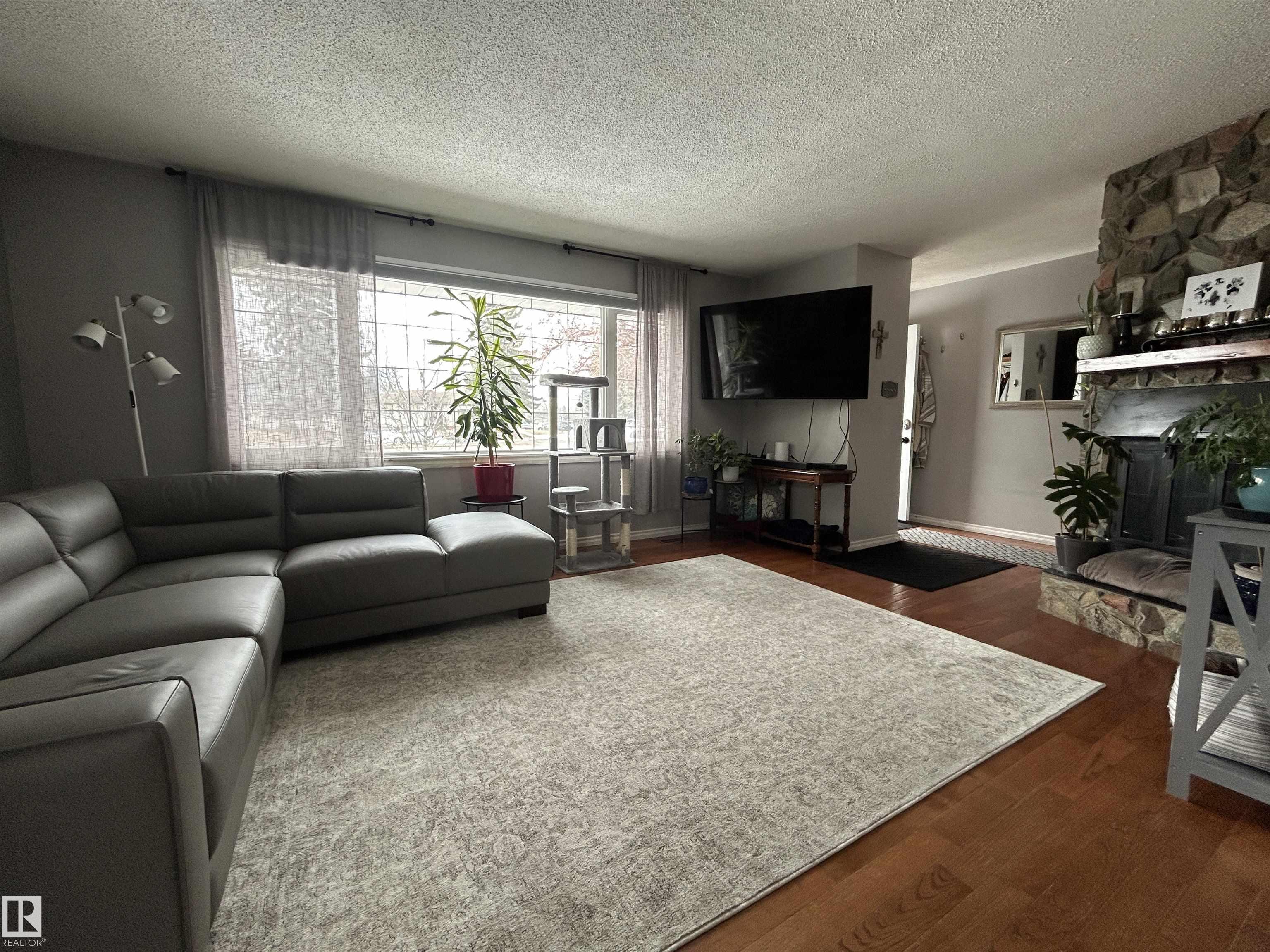 Photo 9 at 8603 149 Street NW, Laurier Heights, Edmonton