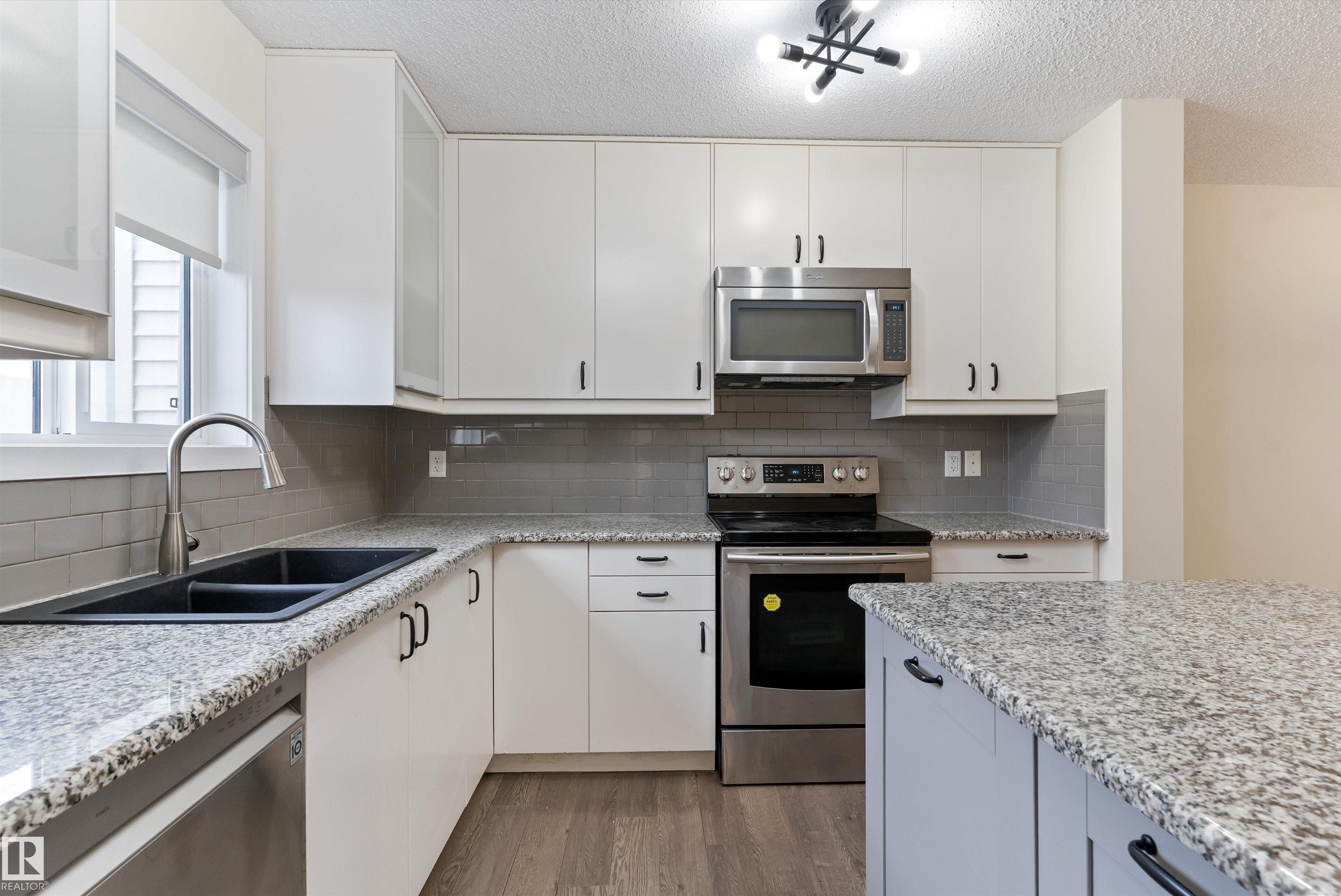 https://zimg.paragon.ice.com/ParagonImages/Property/PM/RAE/225401854/15/0/0/e091b5f61fc47359a981ed7e27826a8d/1/c1cec61f1ca7e2c24cbb931587c561af/225401854-d35cf718-a785-4be9-897f-3650490aefe3.JPG