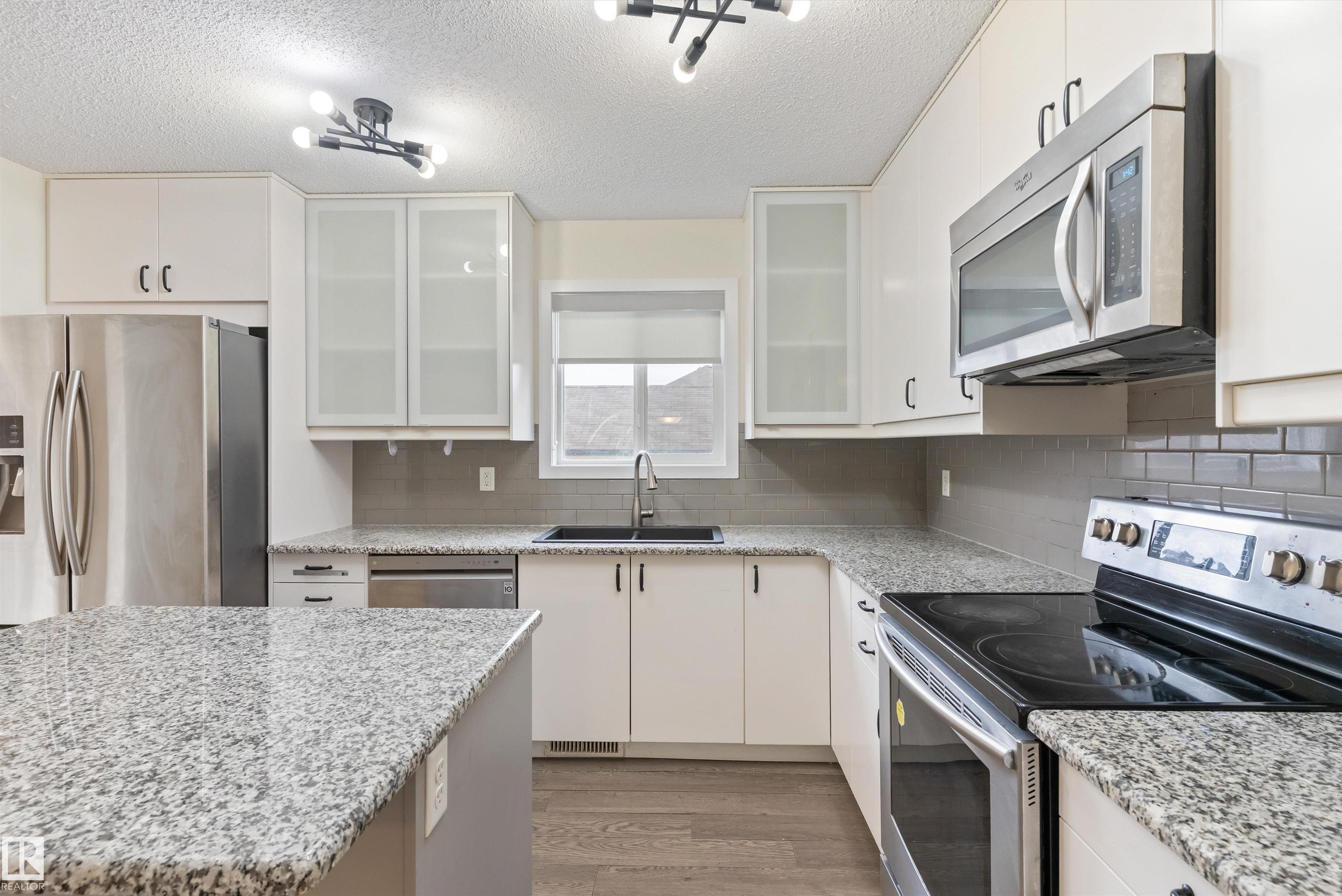 https://zimg.paragon.ice.com/ParagonImages/Property/PM/RAE/225401854/16/0/0/d59e232cce407c4d261f48166785d847/1/c1cec61f1ca7e2c24cbb931587c561af/225401854-156855a0-7888-4770-a573-6eece25ace62.JPG