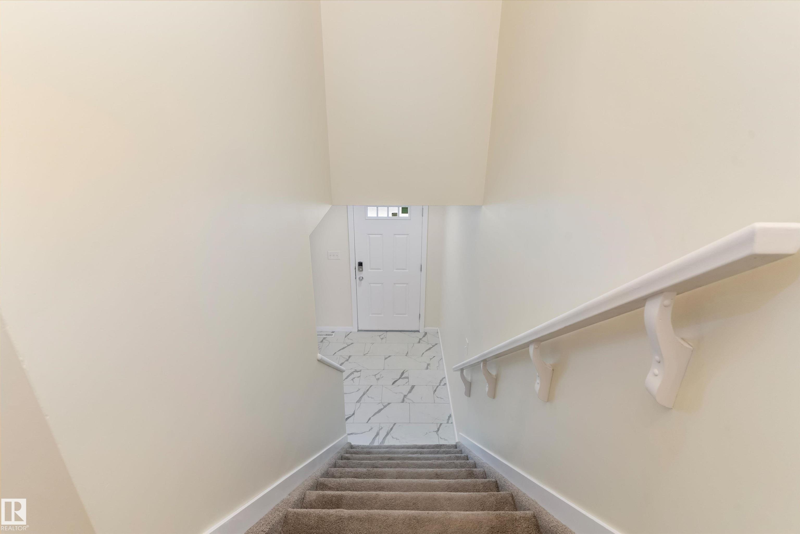 https://zimg.paragon.ice.com/ParagonImages/Property/PM/RAE/225401854/37/0/0/14994b5a970866e4bf21960b6d120753/1/c1cec61f1ca7e2c24cbb931587c561af/225401854-f26107ae-ec11-48b7-9556-8330b9497d37.JPG