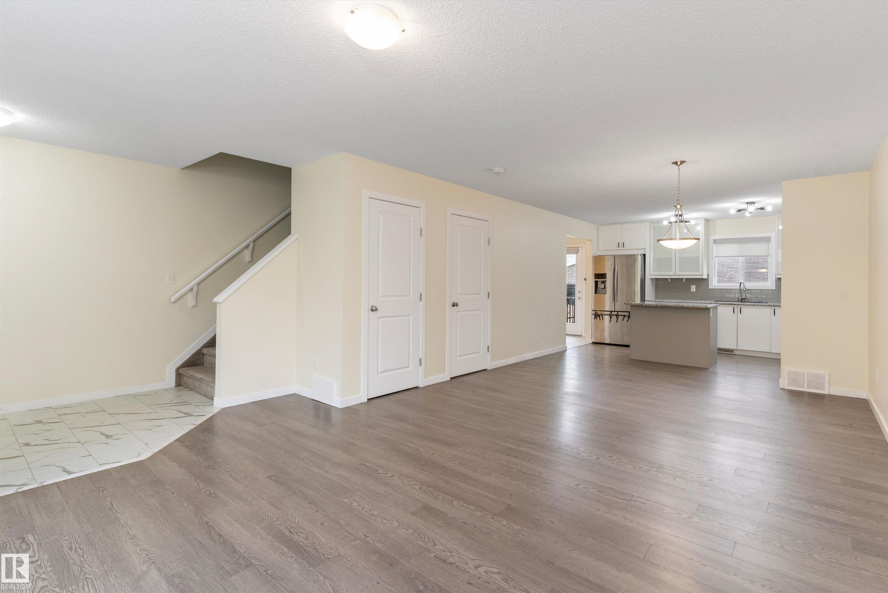 https://zimg.paragon.ice.com/ParagonImages/Property/PM/RAE/225401854/8/0/0/5f9439c808b7bc1a7cc49e17ee7ba302/1/c1cec61f1ca7e2c24cbb931587c561af/225401854-199c981f-a7e6-4fe3-8261-6360e331f3ad.JPG