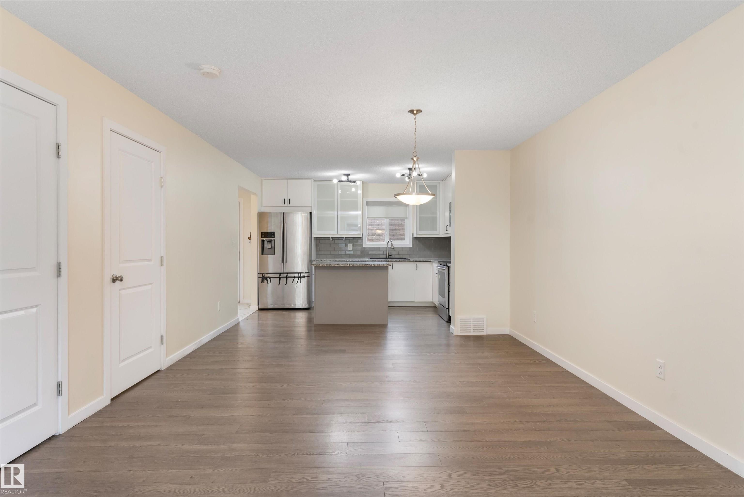 https://zimg.paragon.ice.com/ParagonImages/Property/PM/RAE/225401854/9/0/0/7cf6b78f5867c297c1cbcab29590761d/1/c1cec61f1ca7e2c24cbb931587c561af/225401854-532674bd-e098-48cf-a104-cabe96e7f398.JPG