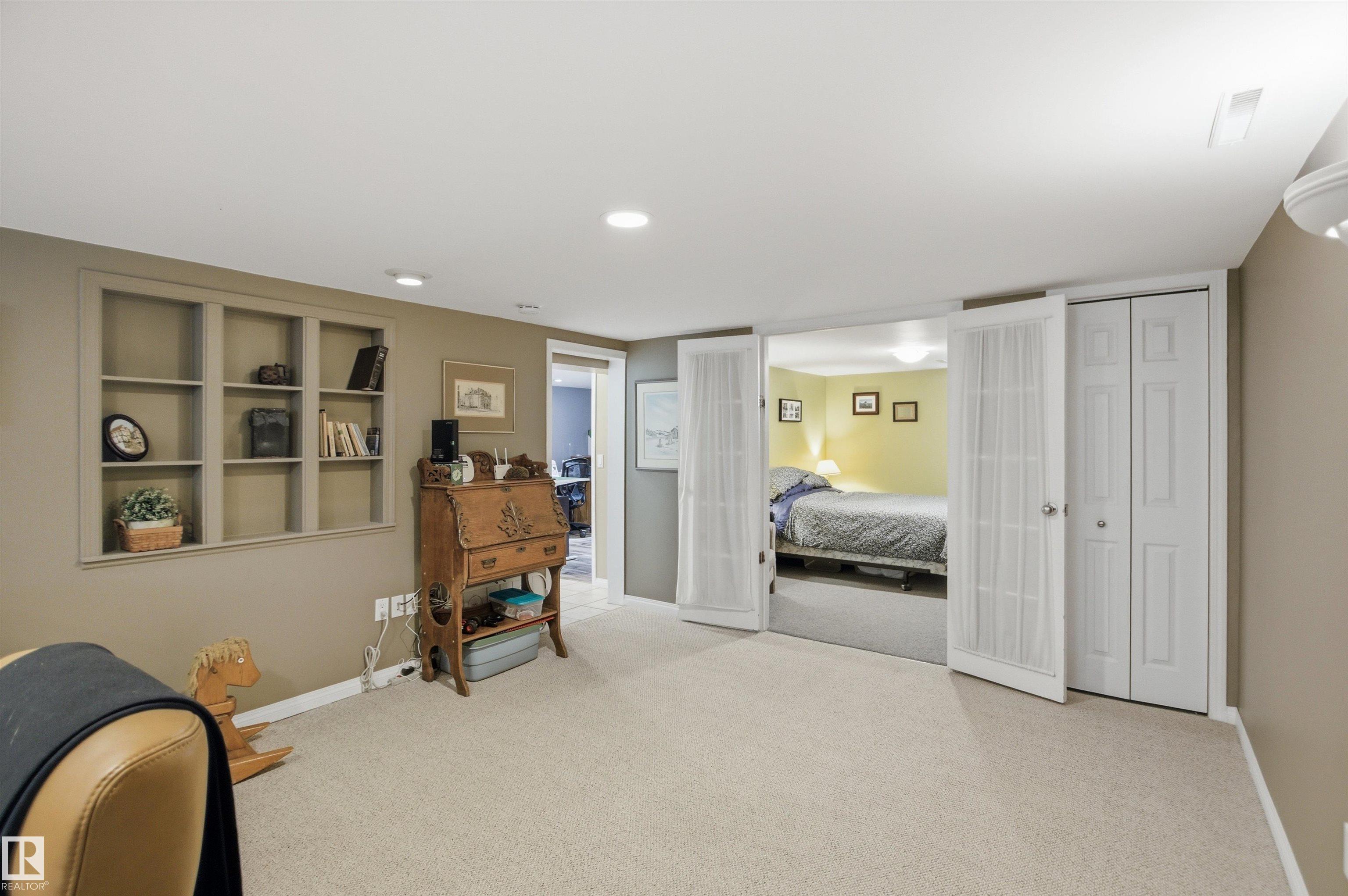 Photo 33 at 10663 59 Street NW, Capilano, Edmonton