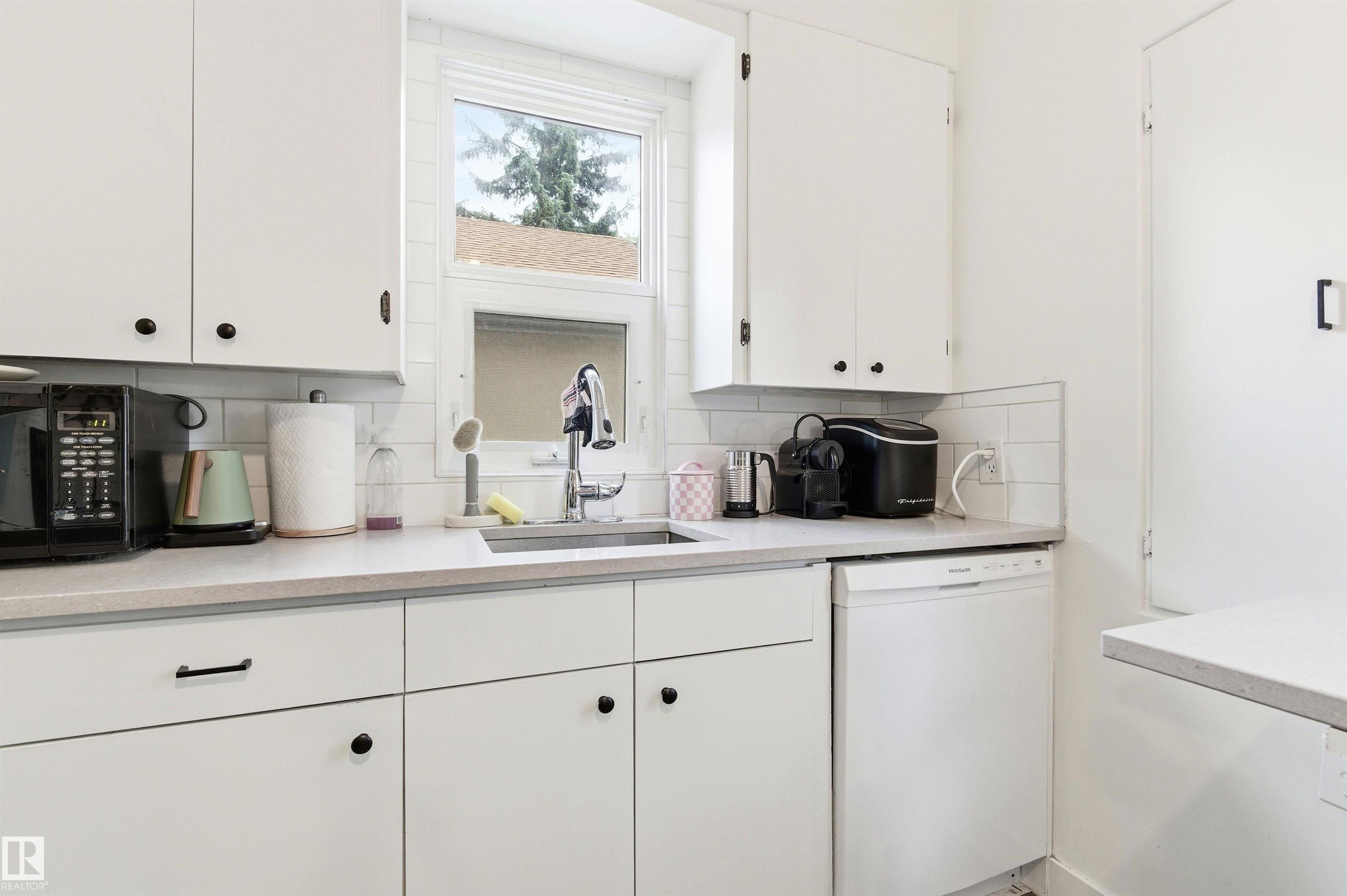 Photo 17 at 10827 64 Avenue NW, Allendale, Edmonton