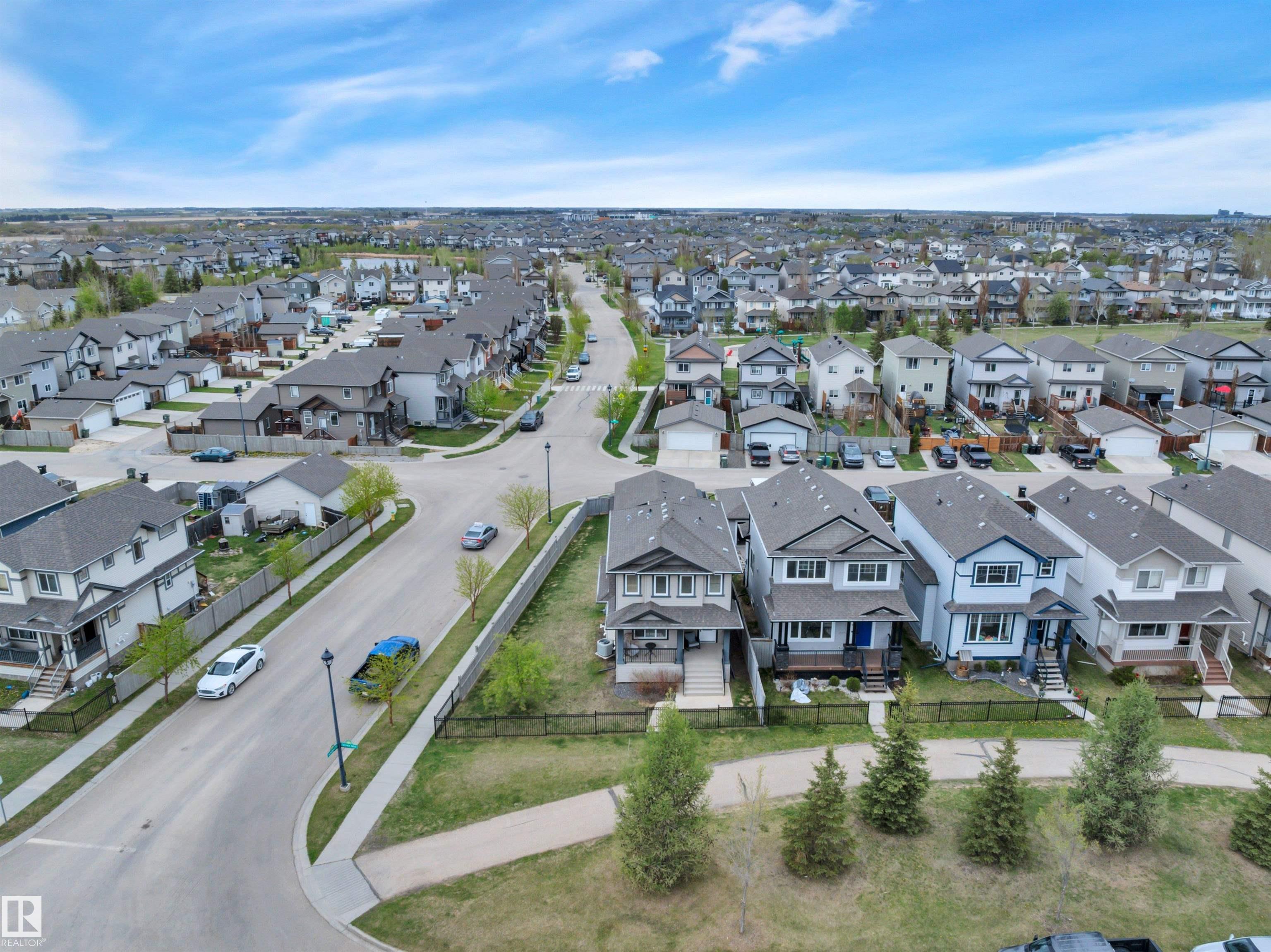 36 Spruce Boulevard, Suntree, Leduc