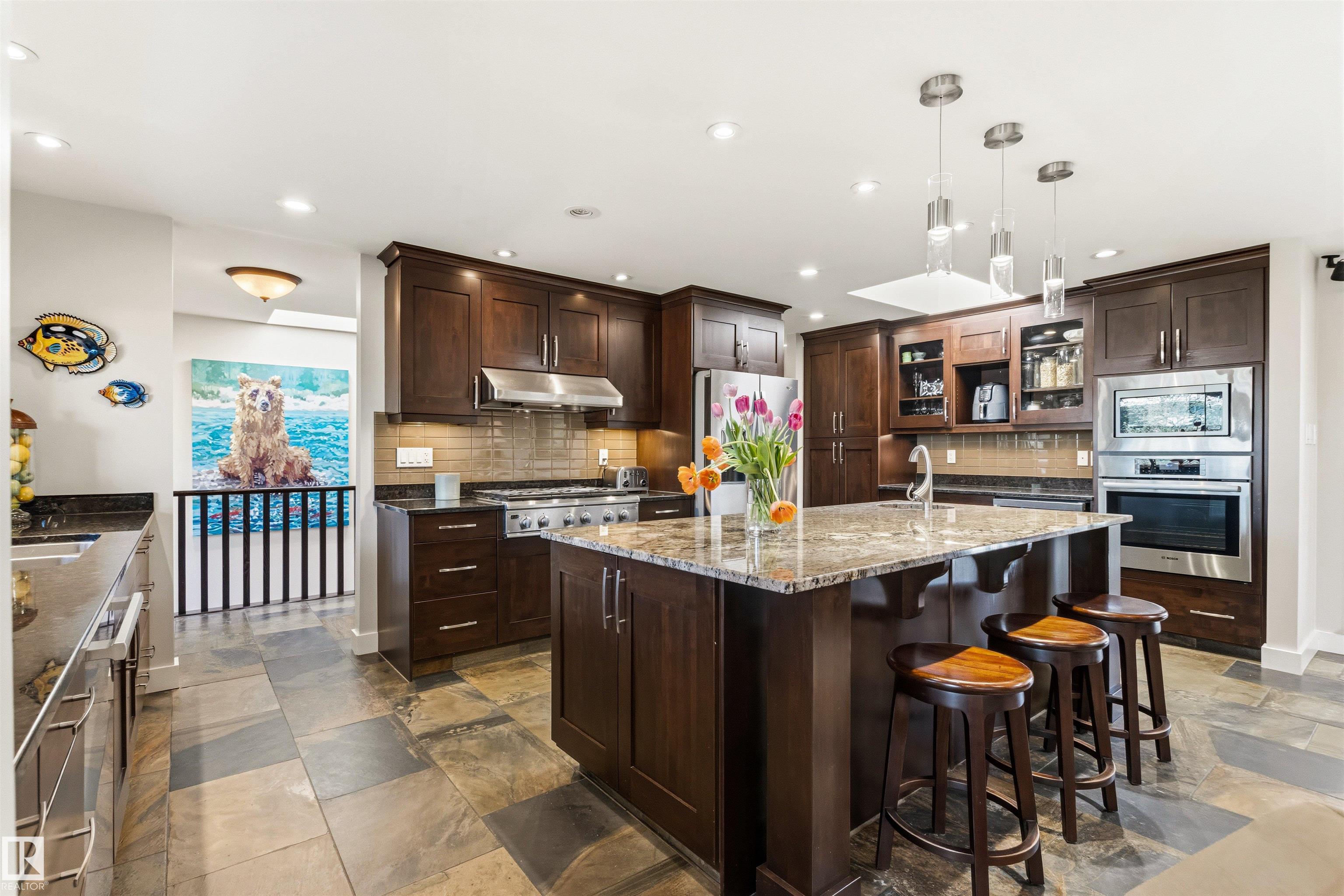 Photo 13 at 9010 120 Street NW, Windsor Park, Edmonton