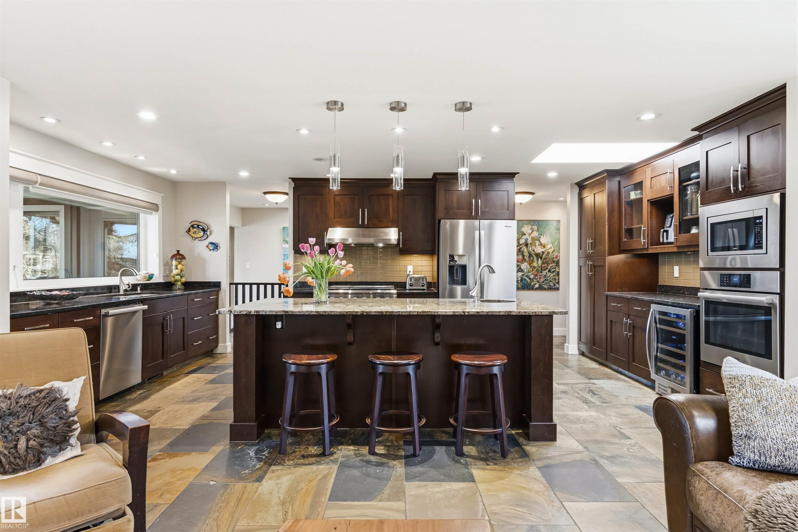 Photo 14 at 9010 120 Street NW, Windsor Park, Edmonton