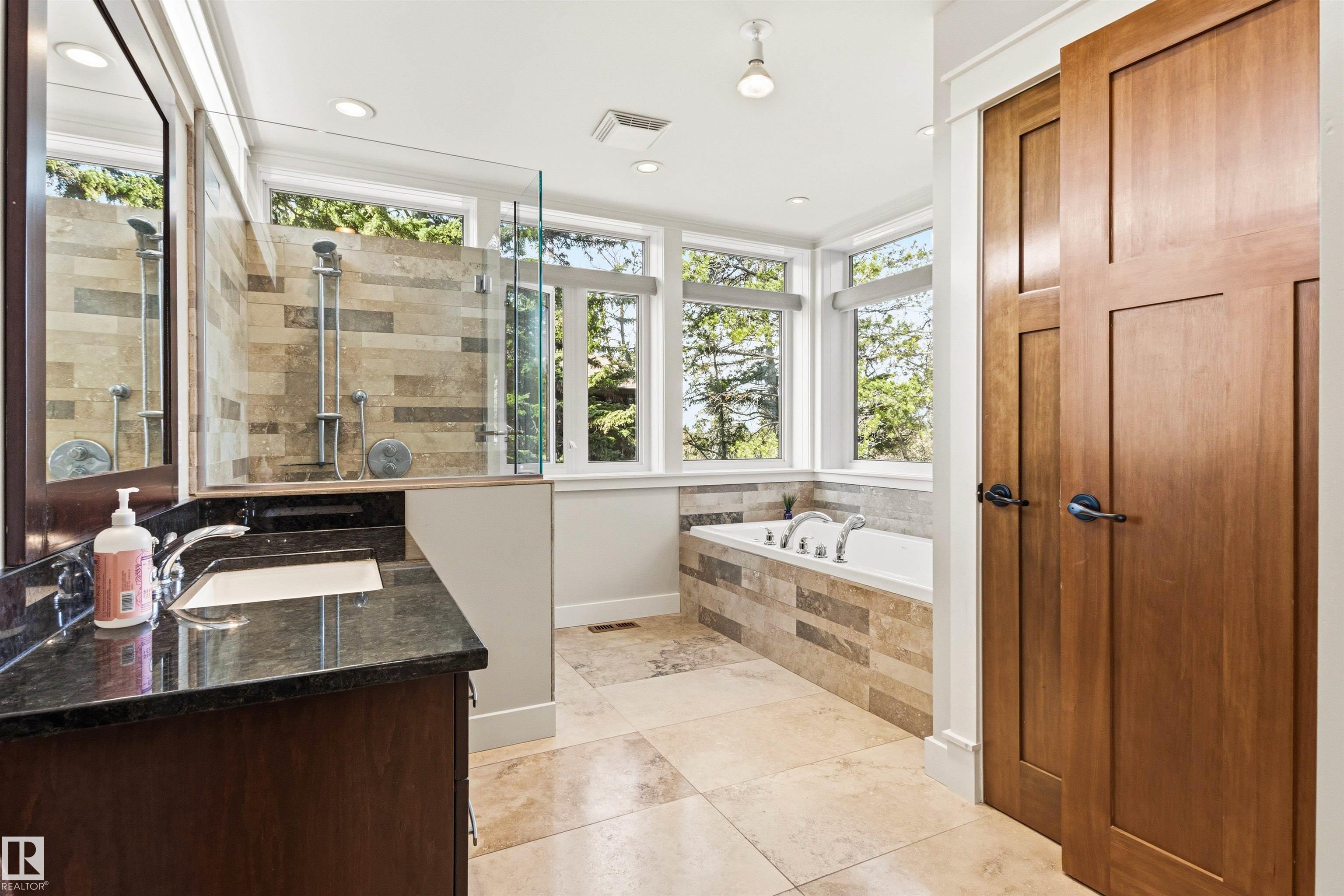 Photo 28 at 9010 120 Street NW, Windsor Park, Edmonton