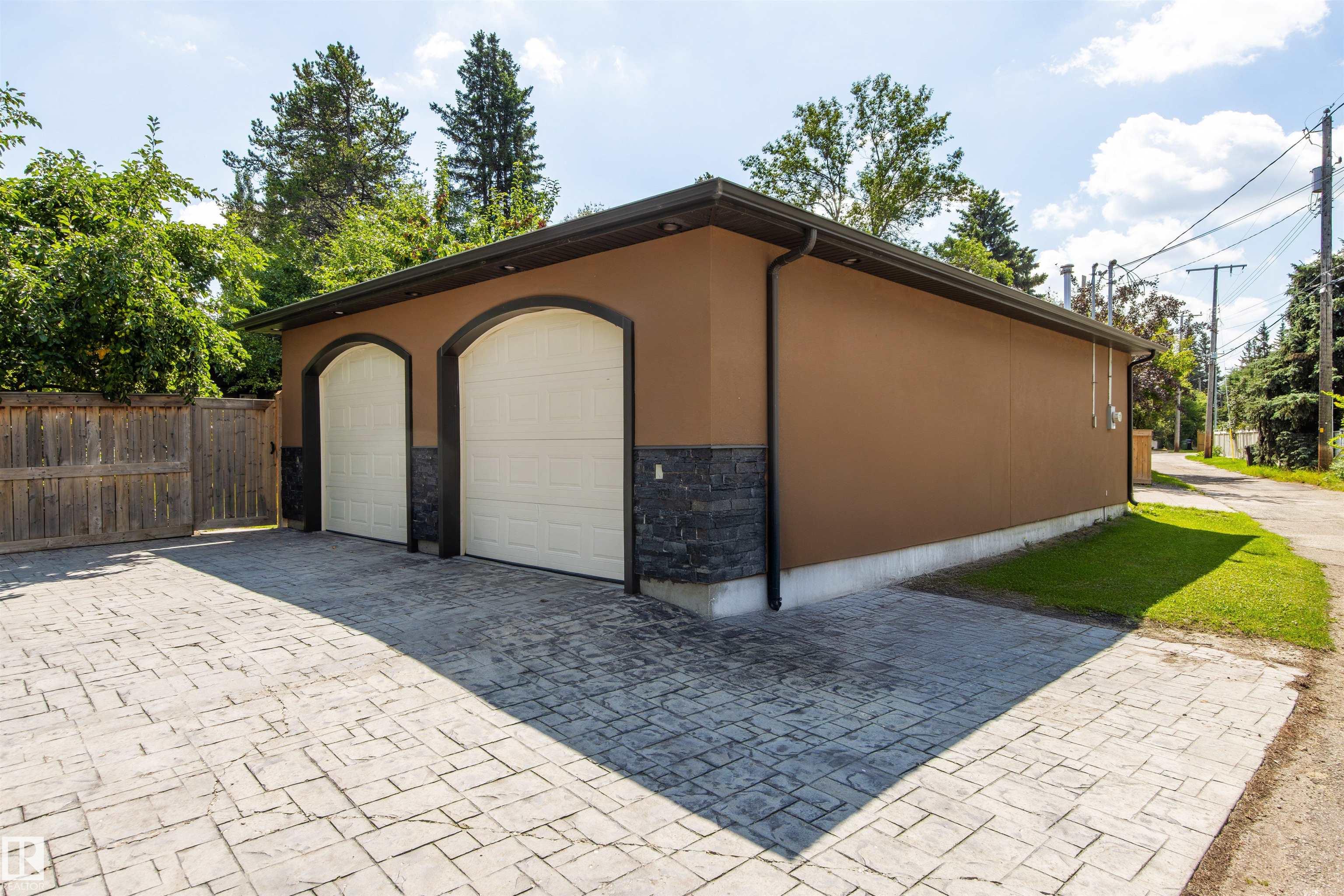 Photo 53 at 9010 120 Street NW, Windsor Park, Edmonton