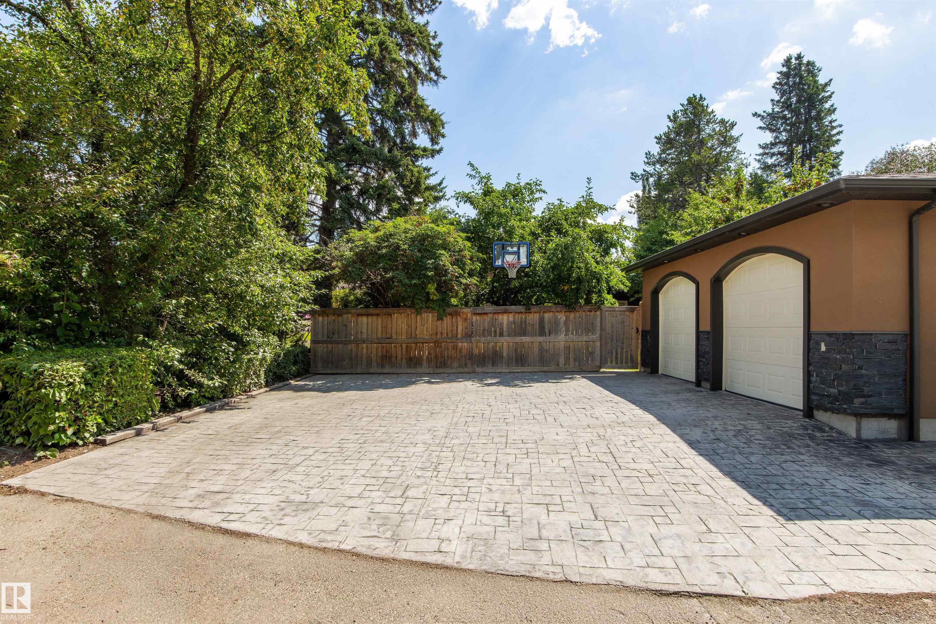 Photo 54 at 9010 120 Street NW, Windsor Park, Edmonton