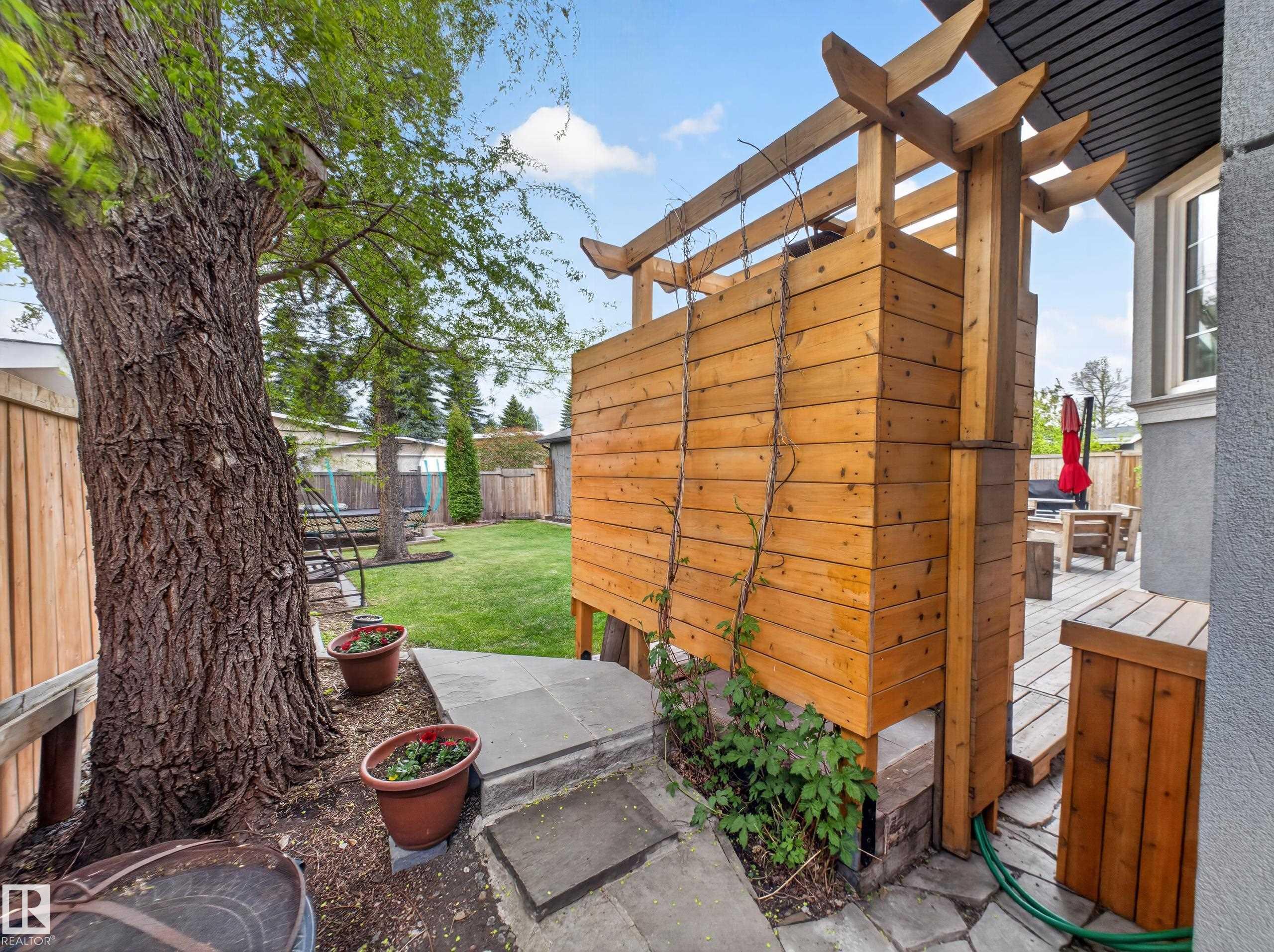 https://zimg.paragon.ice.com/ParagonImages/Property/PM/RAE/225401865/16/0/0/d0aade7972430c29d0e2d3524f1a58c3/1/814663cc80bf8b2add907fd6fb0ca3ee/225401865-44c19867-b5b9-4375-80c6-c1af5efd1c70.JPG
