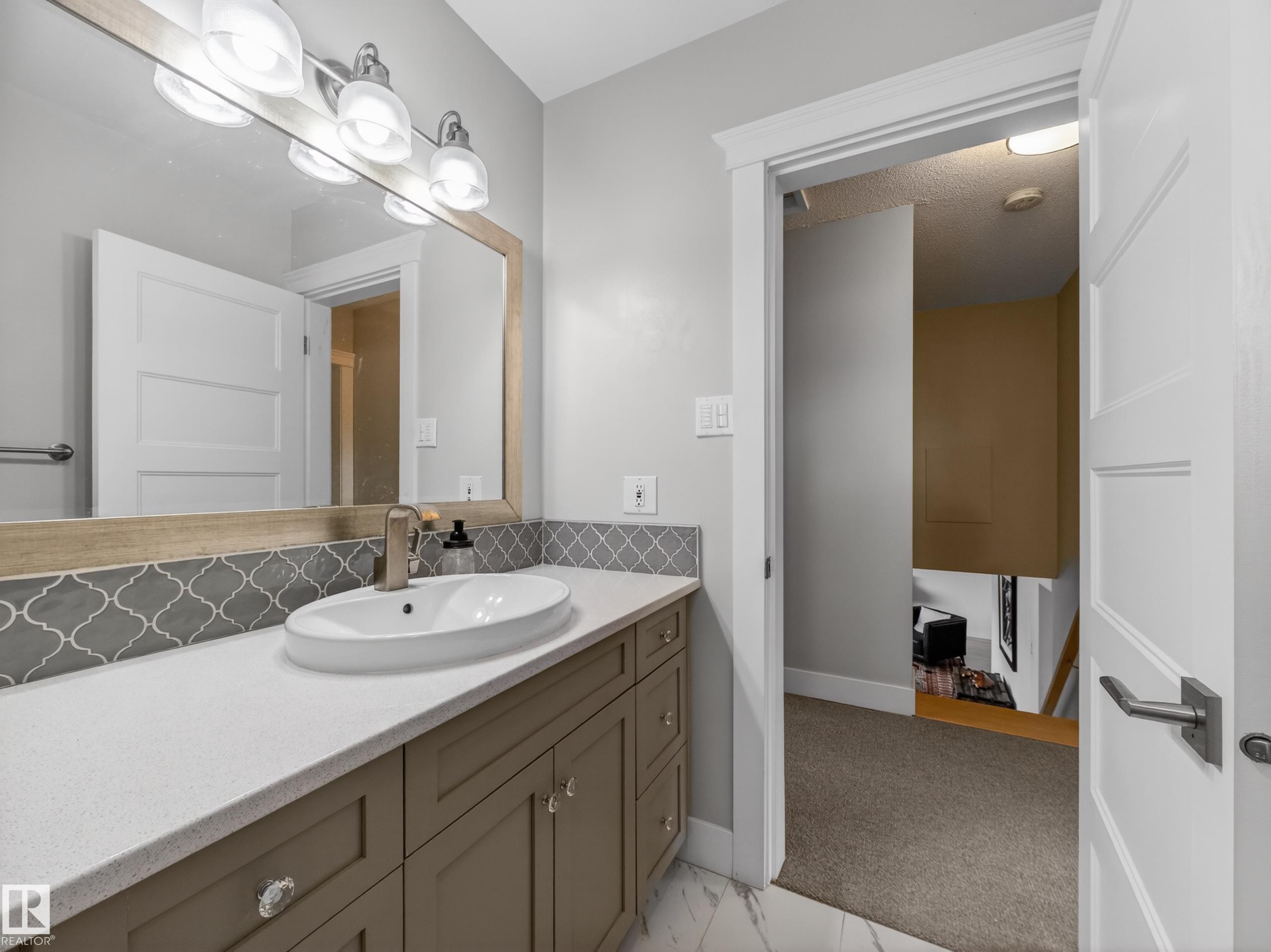 https://zimg.paragon.ice.com/ParagonImages/Property/PM/RAE/225401865/23/0/0/a641116592389103db63df8345867b51/1/814663cc80bf8b2add907fd6fb0ca3ee/225401865-b0807f96-2d3e-47c0-8539-b5bc490b8272.JPG