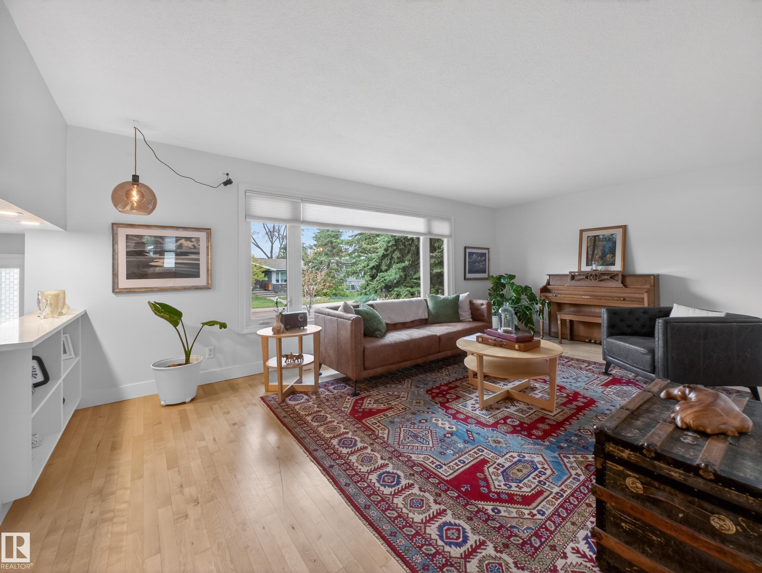 https://zimg.paragon.ice.com/ParagonImages/Property/PM/RAE/225401865/50/0/0/d81d3a9224d12e76a2e5f7e1164b8d34/1/814663cc80bf8b2add907fd6fb0ca3ee/225401865-5b01aeeb-da29-4ce3-9fce-b49b6cfb2350.JPG