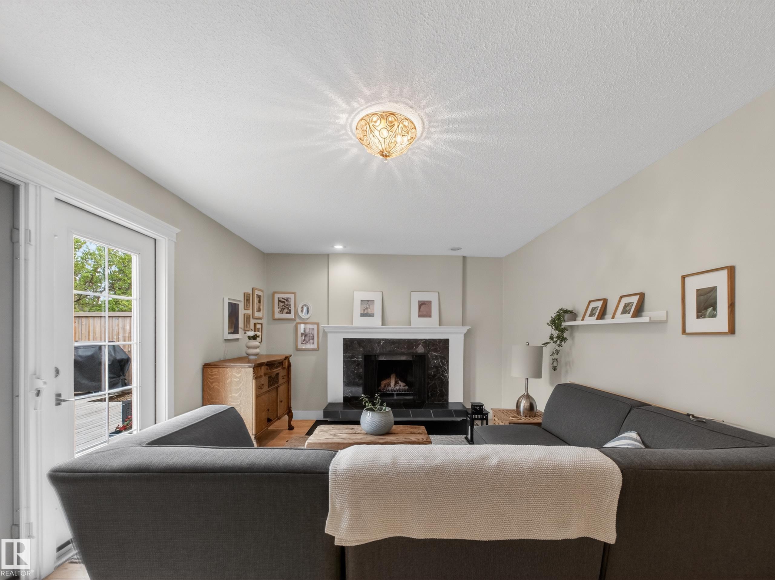 https://zimg.paragon.ice.com/ParagonImages/Property/PM/RAE/225401865/63/0/0/778ed577db44308ac40841e74e907024/1/814663cc80bf8b2add907fd6fb0ca3ee/225401865-d0db5dfe-1a2d-4369-90ba-0ed85e88348b.JPG