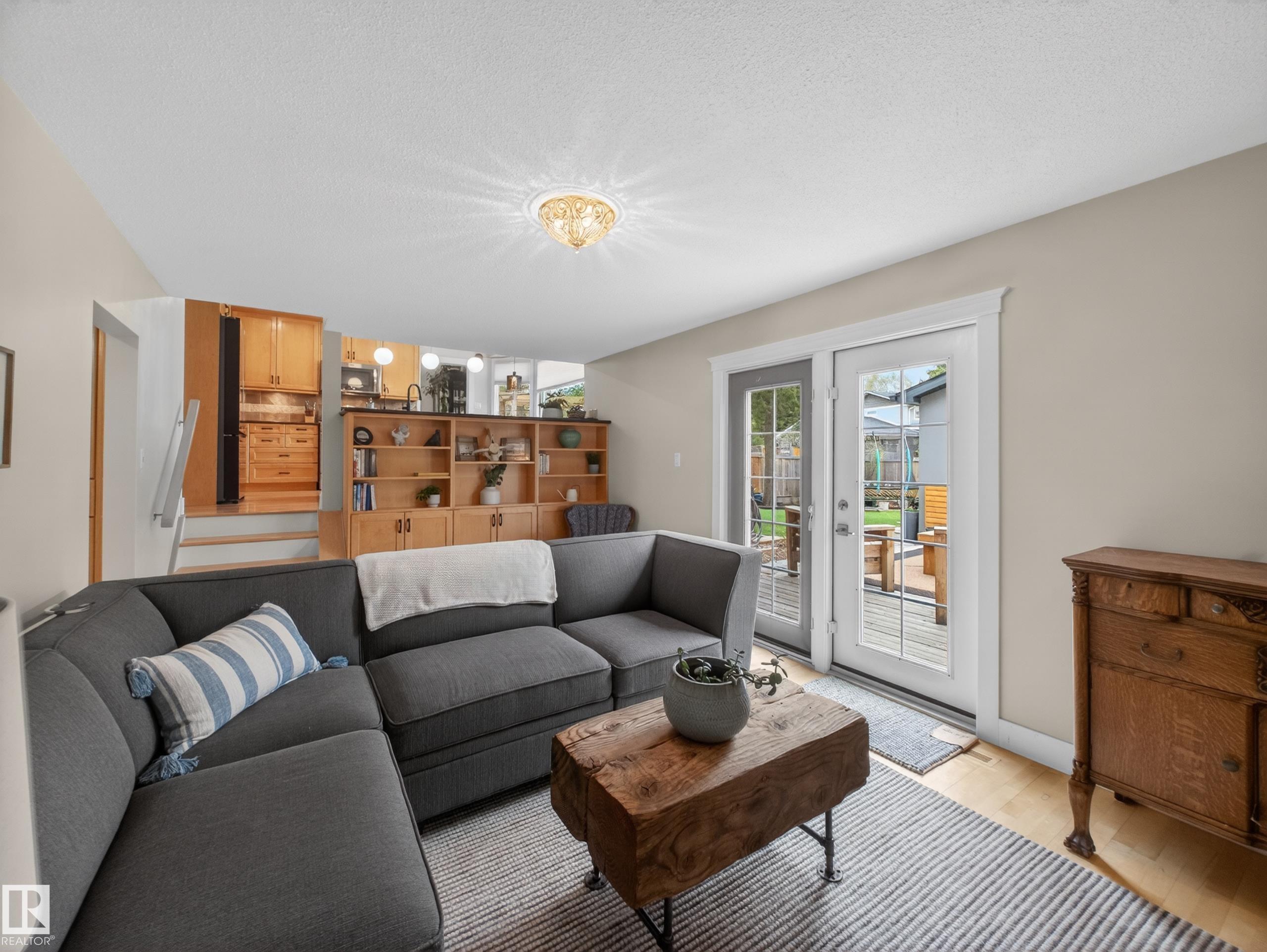 https://zimg.paragon.ice.com/ParagonImages/Property/PM/RAE/225401865/64/0/0/811ad997994752538a78988de308900d/1/814663cc80bf8b2add907fd6fb0ca3ee/225401865-148cc407-e4e0-4b37-96e3-686845479331.JPG