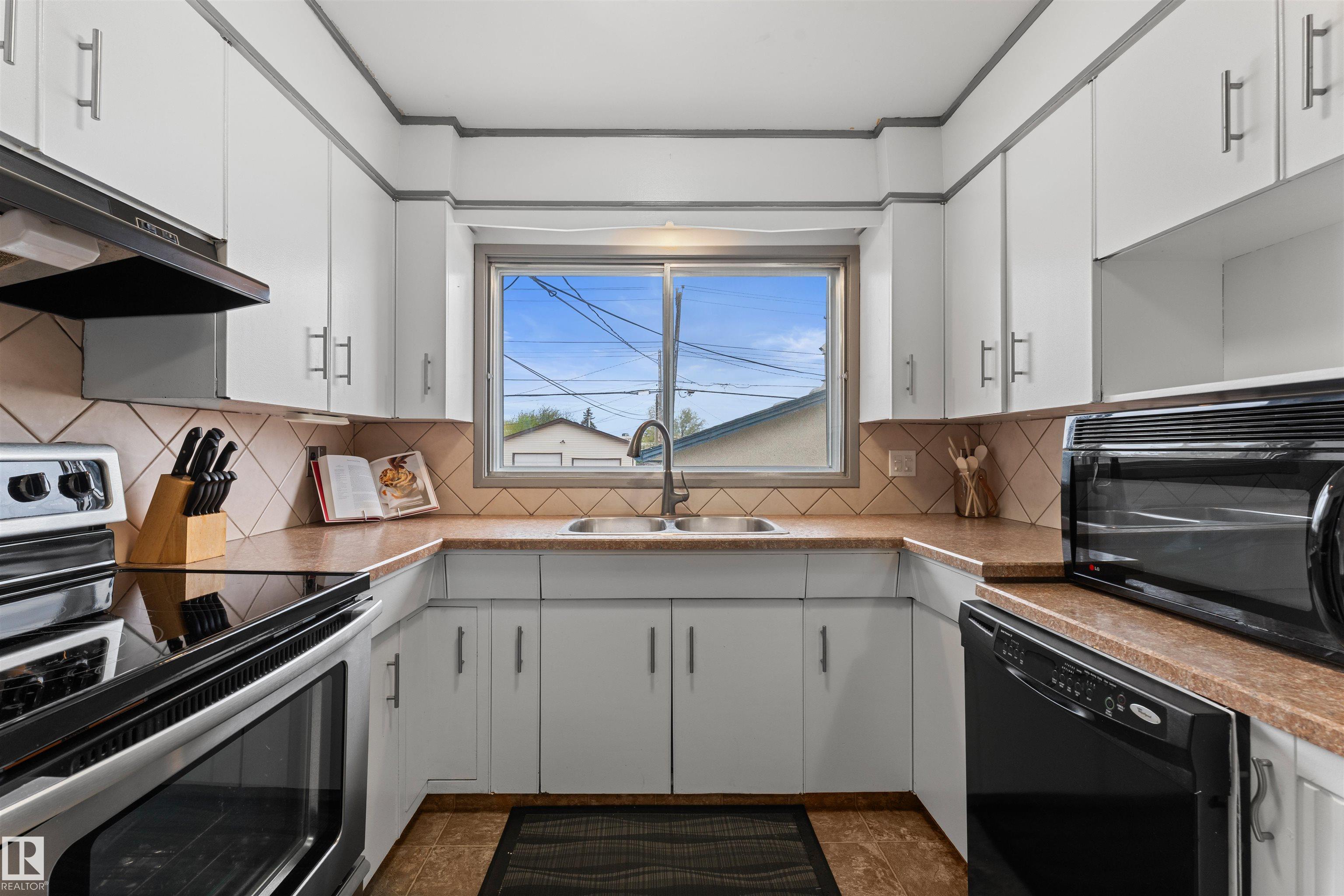 Photo 15 at 13515 59 Street NW, Belvedere, Edmonton