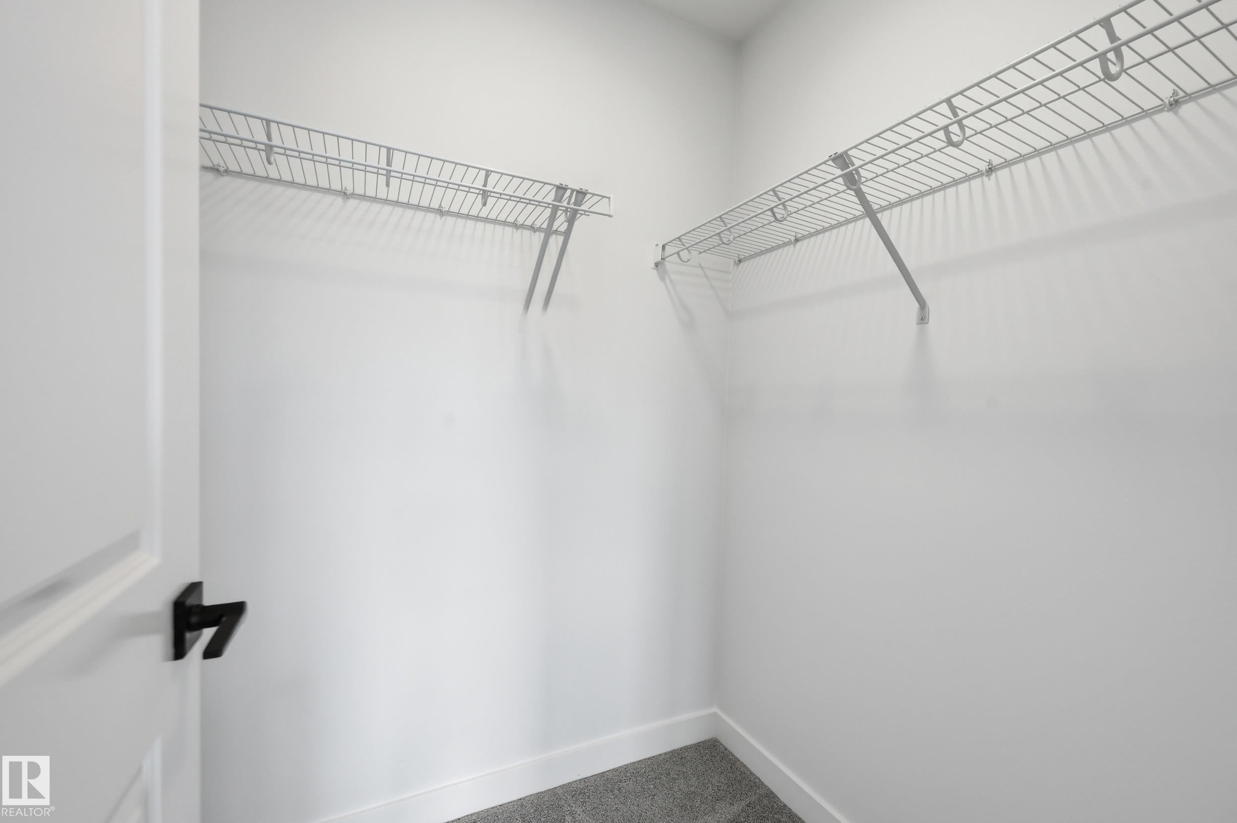 https://zimg.paragon.ice.com/ParagonImages/Property/PM/RAE/225401872/21/0/0/02b3e429cf34f726931489d0a9bc4bb4/1/efceefd27c4252af17ed33c7093192f0/225401872-d8bf1368-25bd-42bc-8932-c3ec2fdc7155.JPG