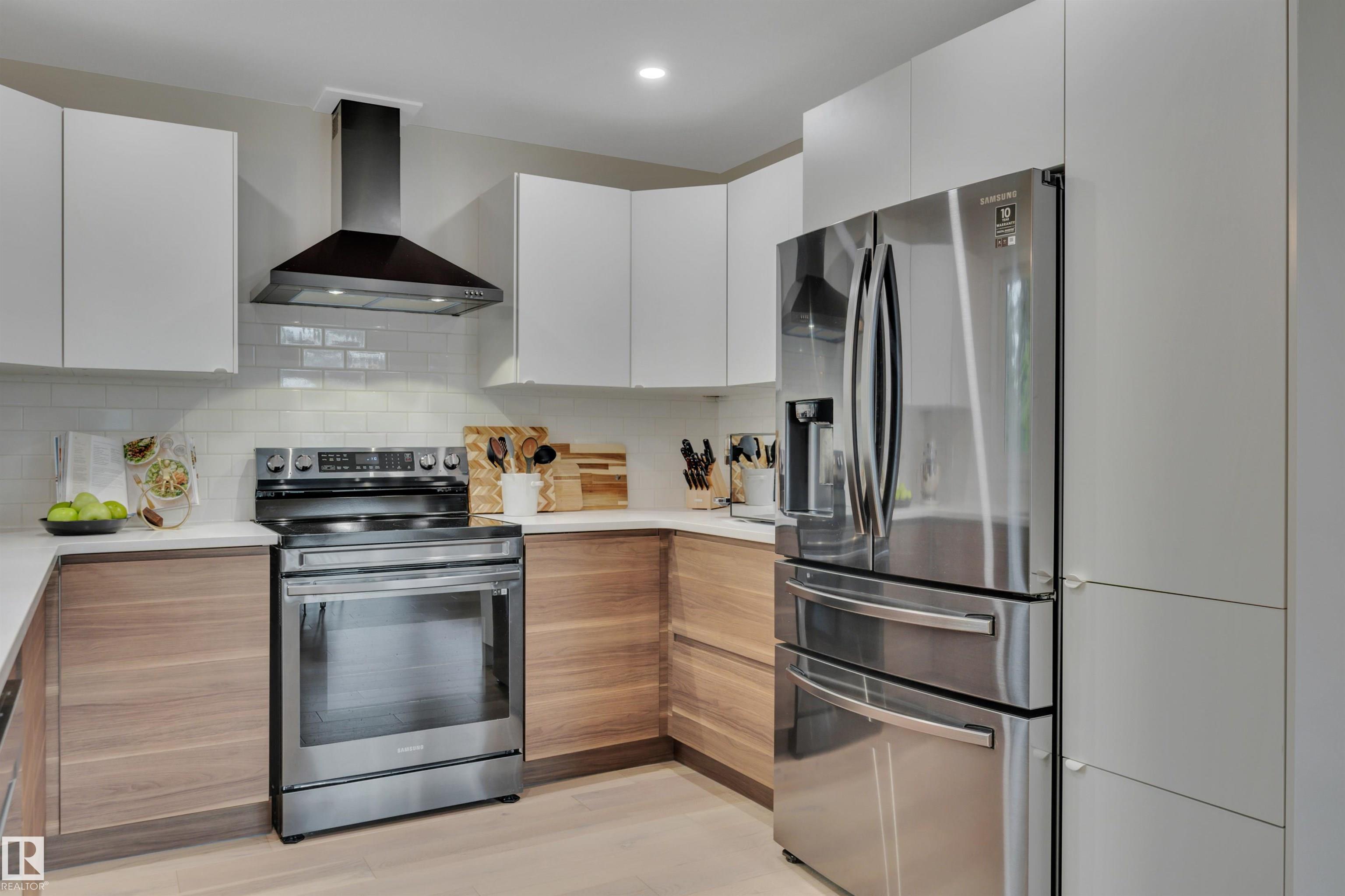 https://zimg.paragon.ice.com/ParagonImages/Property/PM/RAE/225401876/17/0/0/adcd1a04fc2ef74159b6ac72e8e42465/1/70bfd4d1eb10af9830fcf37147a57e71/225401876-33fcbb0c-30c5-4827-9941-5d5a78d12135.JPG