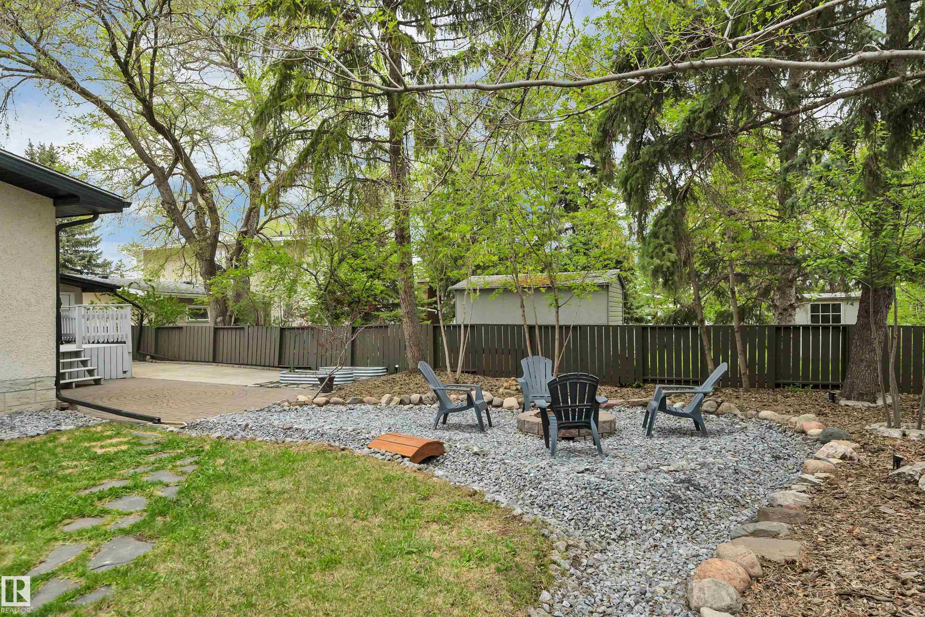 https://zimg.paragon.ice.com/ParagonImages/Property/PM/RAE/225401876/55/0/0/f753873cac0f816fb05ac3e64666c643/1/70bfd4d1eb10af9830fcf37147a57e71/225401876-59fa5511-de7a-4ede-a8cf-6d42a673d535.JPG