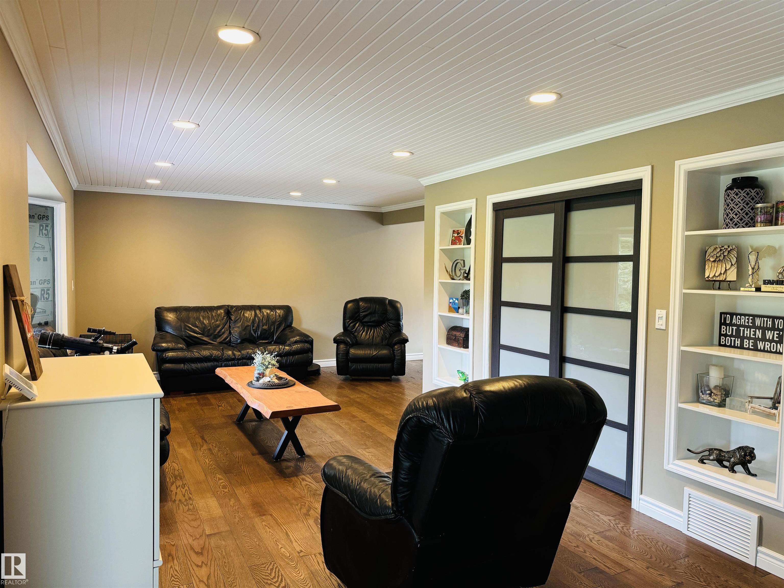 10 - Viscount Drive NW, Upper Viscount Estate, Rural Sturgeon County