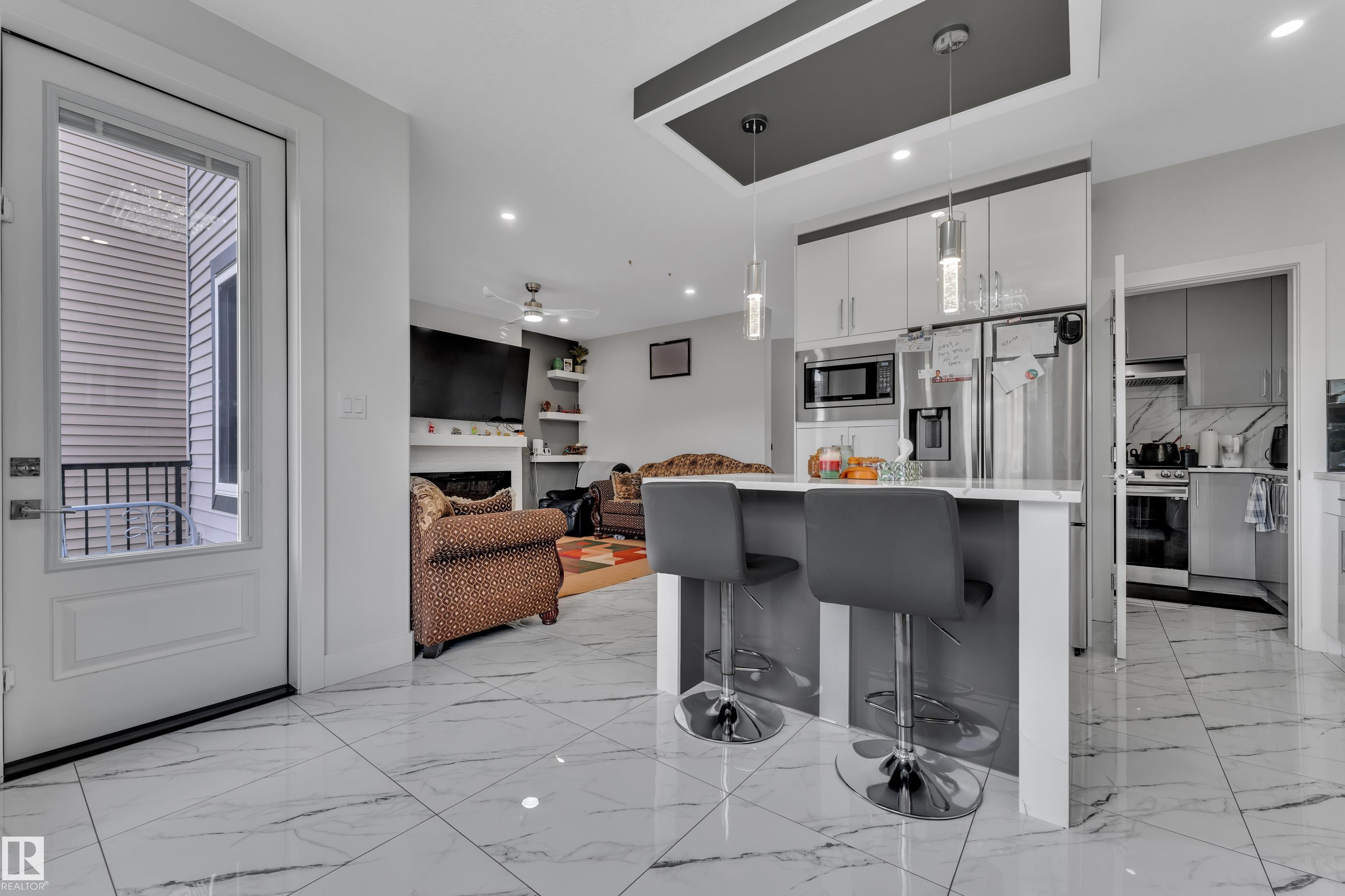 https://zimg.paragon.ice.com/ParagonImages/Property/PM/RAE/225401879/18/0/0/9f1223cd6587838f539fa33f2effcf90/1/469d21dbf116e4d9f23b4392344bd8dc/225401879-40ce99df-1de1-4b04-ba10-627833c3e7c0.JPG