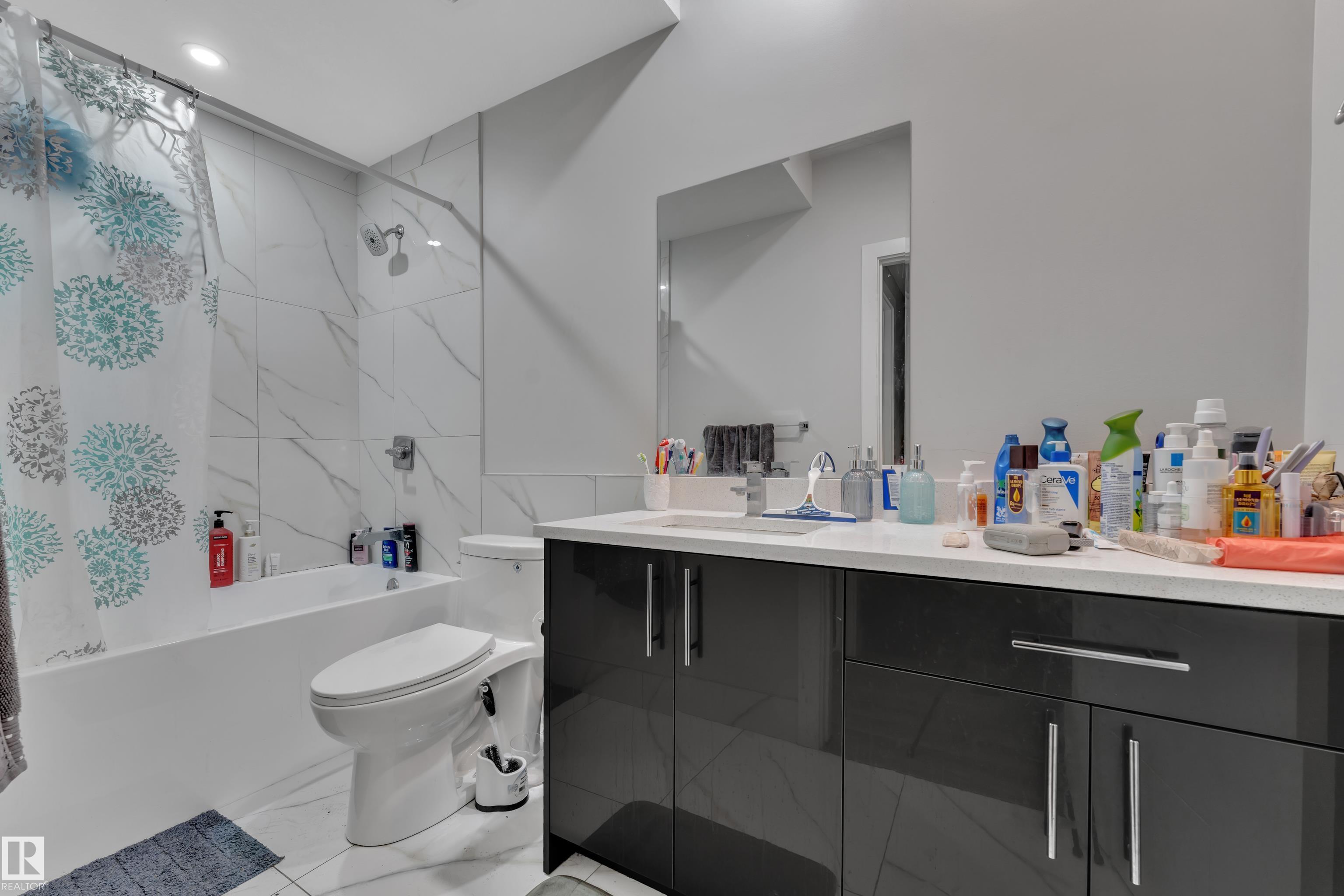 https://zimg.paragon.ice.com/ParagonImages/Property/PM/RAE/225401879/43/0/0/550e7ed0883d71c7af696790094e174d/1/469d21dbf116e4d9f23b4392344bd8dc/225401879-6db9b371-8a1d-4e2d-bab8-d38c37560417.JPG