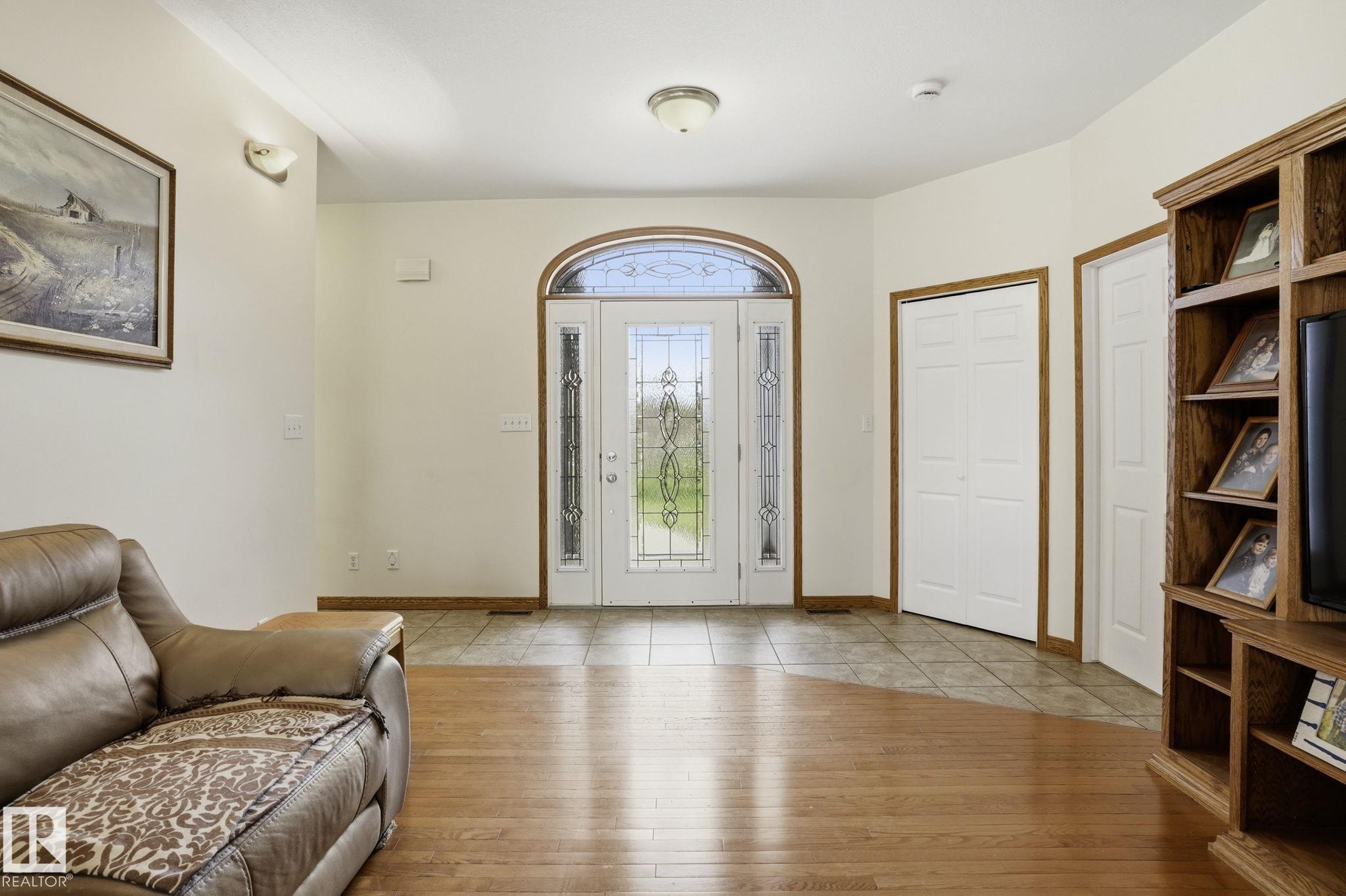 Photo 9 at 54 - 53521 Rge Road 272, Century Estates East, Rural Parkland County