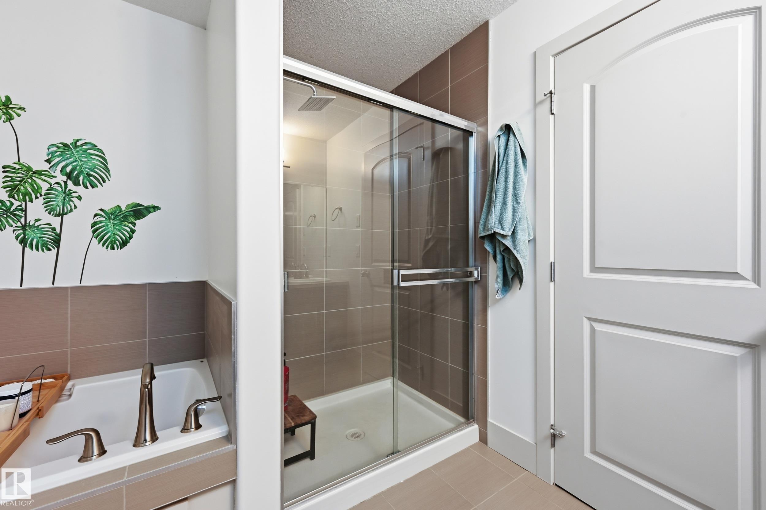 https://zimg.paragon.ice.com/ParagonImages/Property/PM/RAE/225401882/24/0/0/9cdd2276f540b2eee3548a65dad1c8db/1/8b39e587e800b46681e65333d8292bb1/225401882-63bf2027-fe9f-4ba8-9ded-2a8a33503a85.JPG