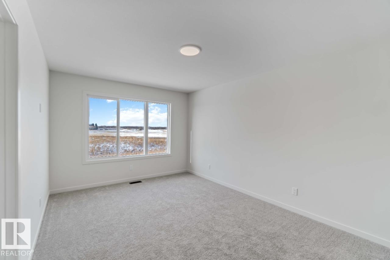 Photo 11 at 29 Devonshire Drive, Hillshire, Sherwood Park
