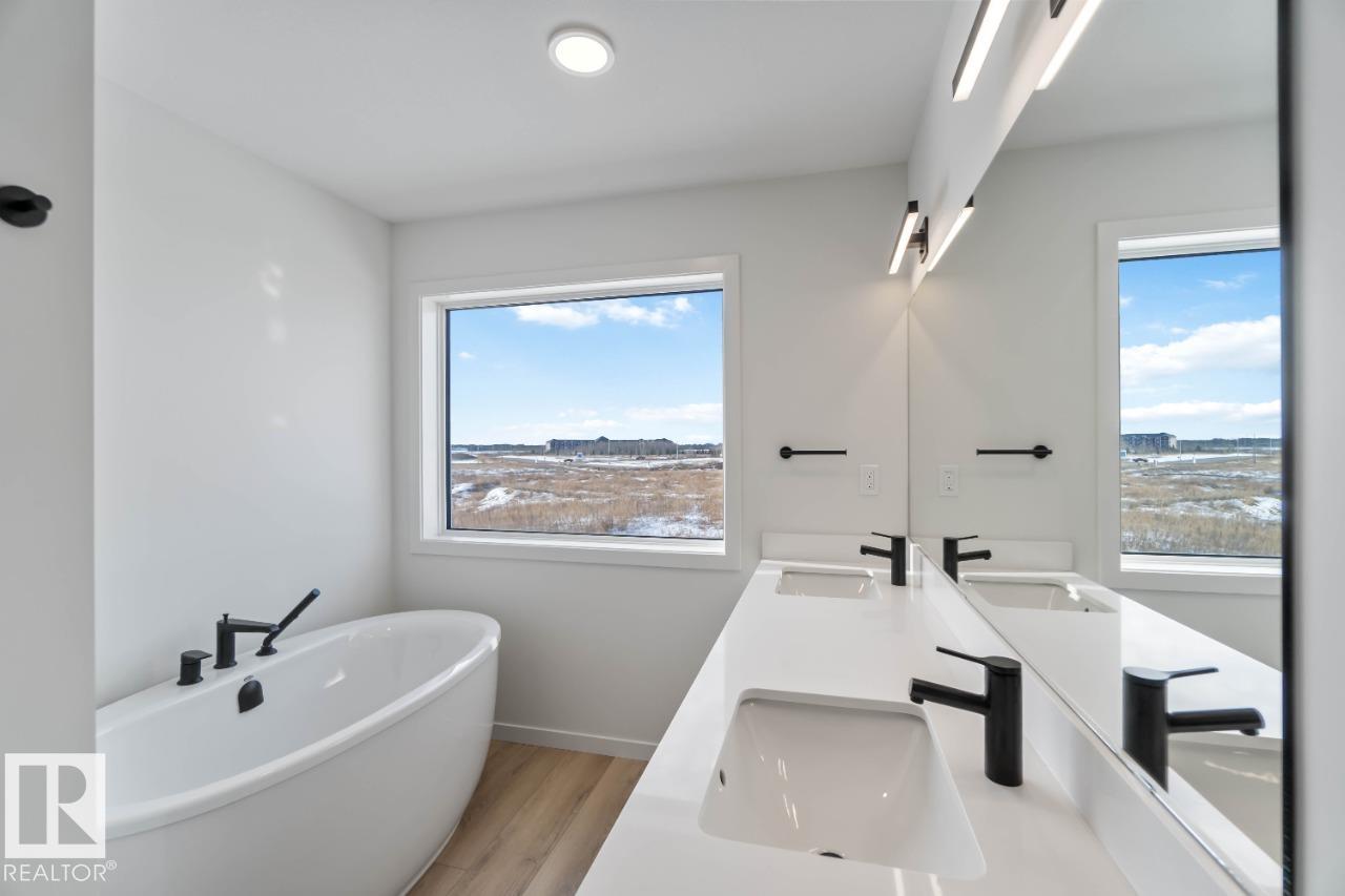 Photo 13 at 29 Devonshire Drive, Hillshire, Sherwood Park