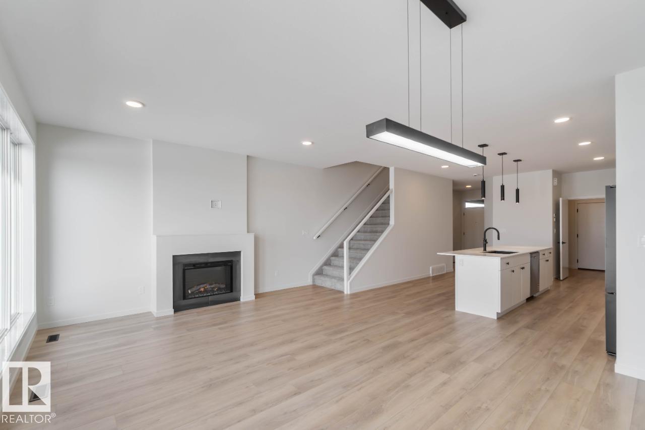 Photo 6 at 29 Devonshire Drive, Hillshire, Sherwood Park