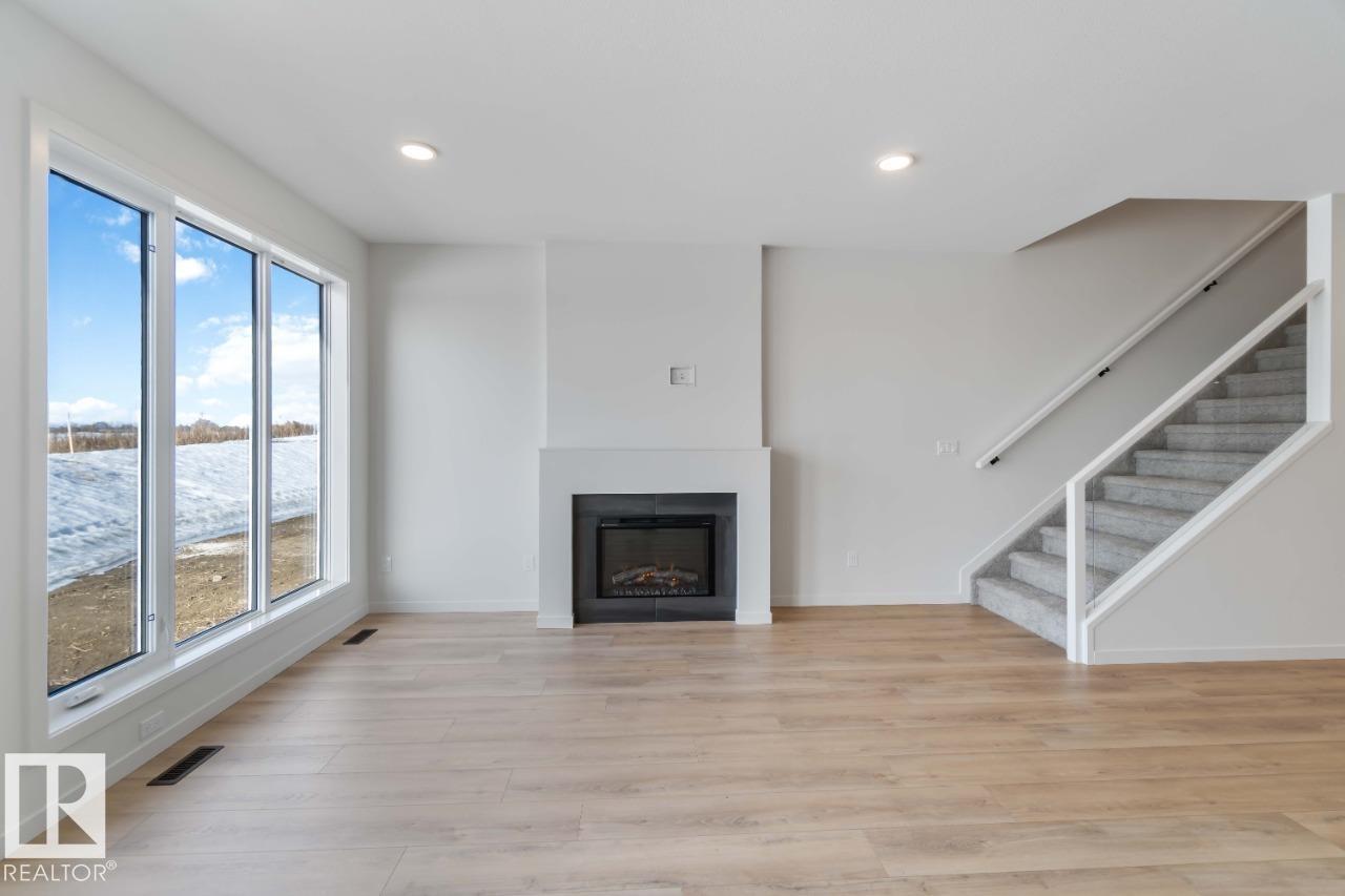 Photo 7 at 29 Devonshire Drive, Hillshire, Sherwood Park