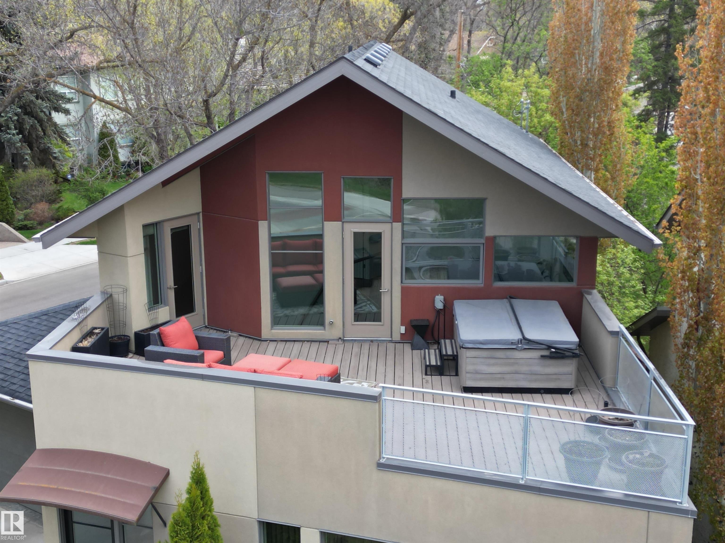 https://zimg.paragon.ice.com/ParagonImages/Property/PM/RAE/225401886/27/0/0/8186fc8018d4a846f87a317b947cdfbf/1/70b0fd68e8259e80cb5ab274ce70e6f4/225401886-c97c5009-cc84-4d58-b7c5-e939e11caf5c.JPG