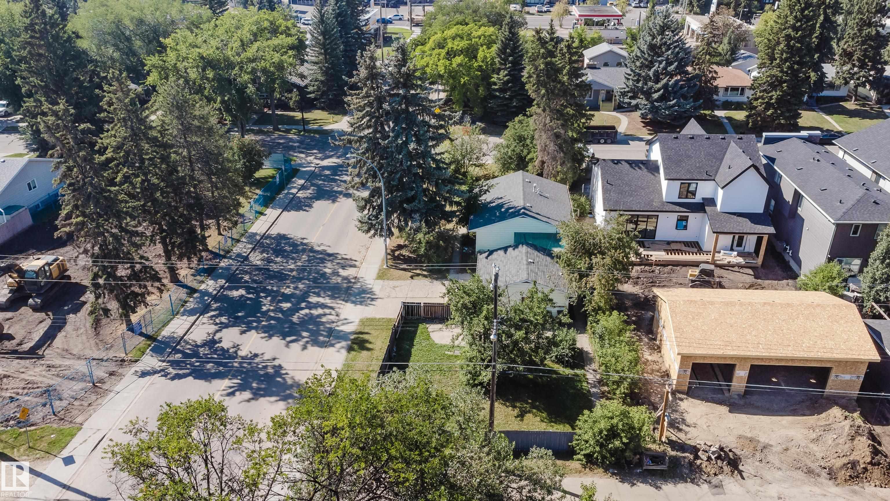 https://zimg.paragon.ice.com/ParagonImages/Property/PM/RAE/225401890/13/0/0/94fbf86df844908b5100423f792478c6/1/72106d33357eb3e6788f497e4b8ff667/225401890-5F9A641F-7E08-46E6-A2BB-AE0F2280C955.JPG