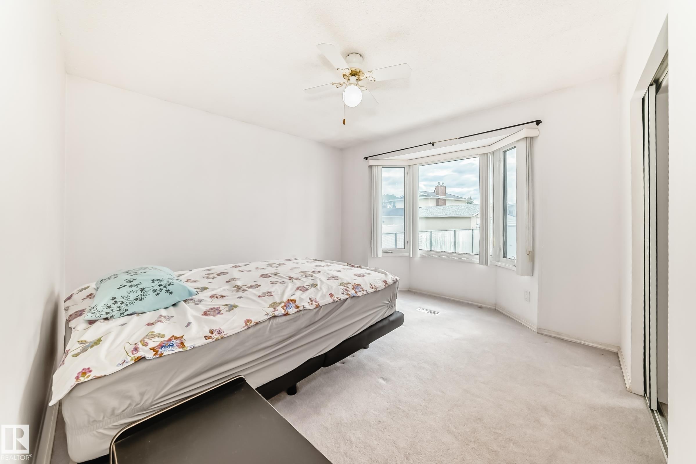 https://zimg.paragon.ice.com/ParagonImages/Property/PM/RAE/225401900/21/0/0/9b23696c0f6ddb5e233f229268c5fbf8/1/88fa462300e31bf348c0306229dfd471/225401900-add58eb7-98b1-4a8a-bfe4-5cde7c70ab67.JPG