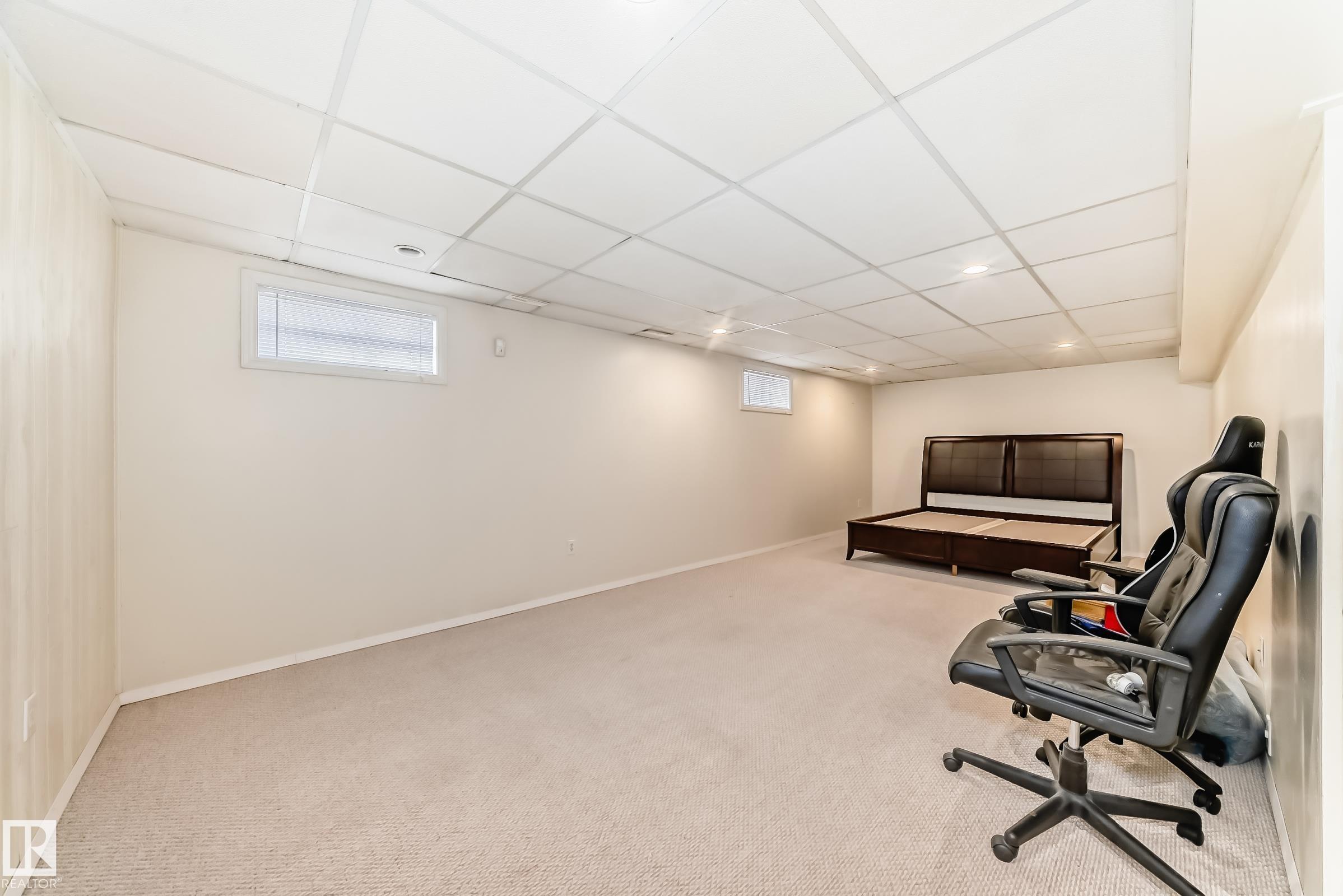 https://zimg.paragon.ice.com/ParagonImages/Property/PM/RAE/225401900/30/0/0/8057168fe2f78201303349fc0253c4cb/1/88fa462300e31bf348c0306229dfd471/225401900-ee67802f-c190-4520-a5f7-21d0cc9b590d.JPG