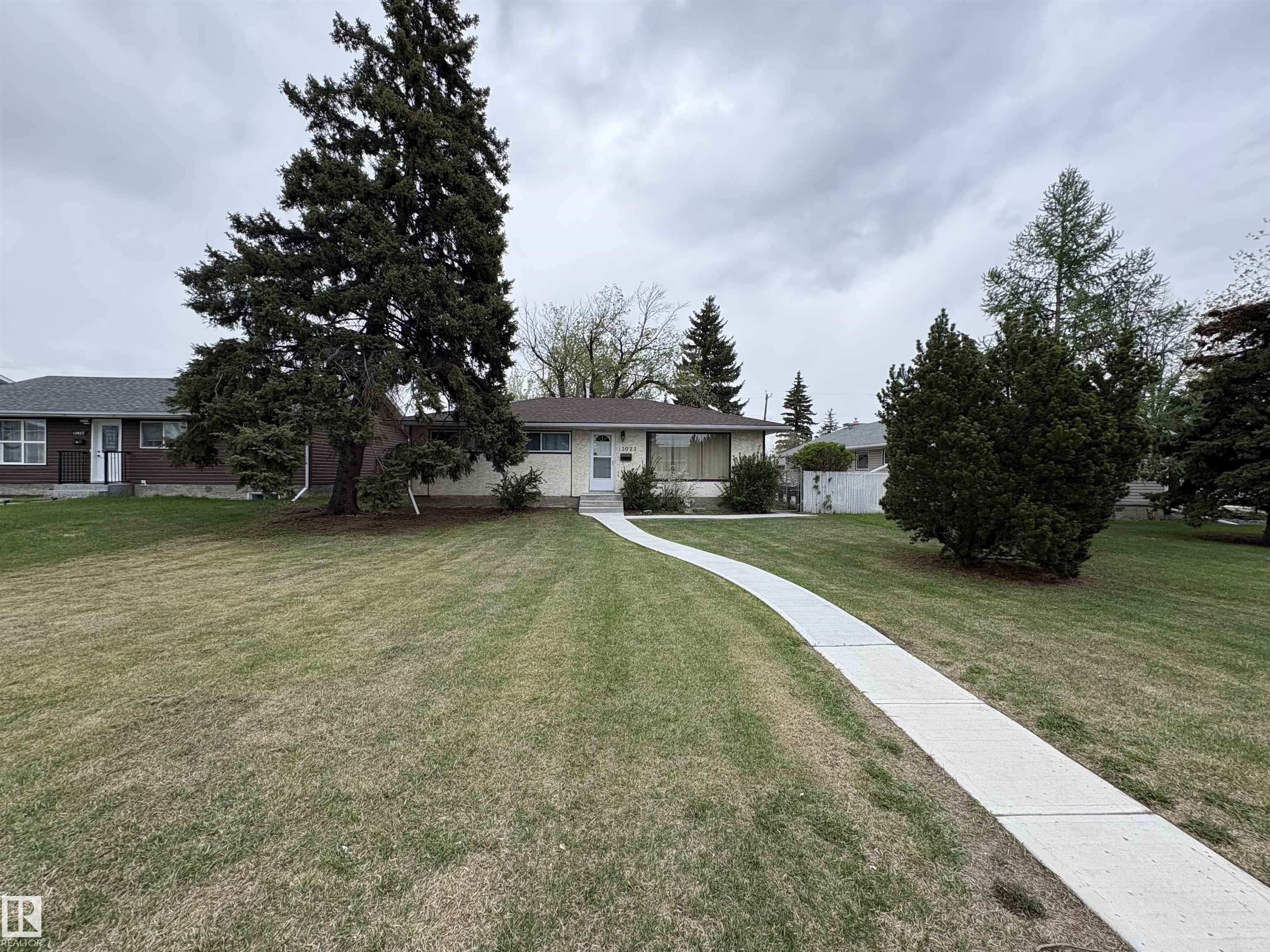 13023 90 Street NW, Killarney, Edmonton