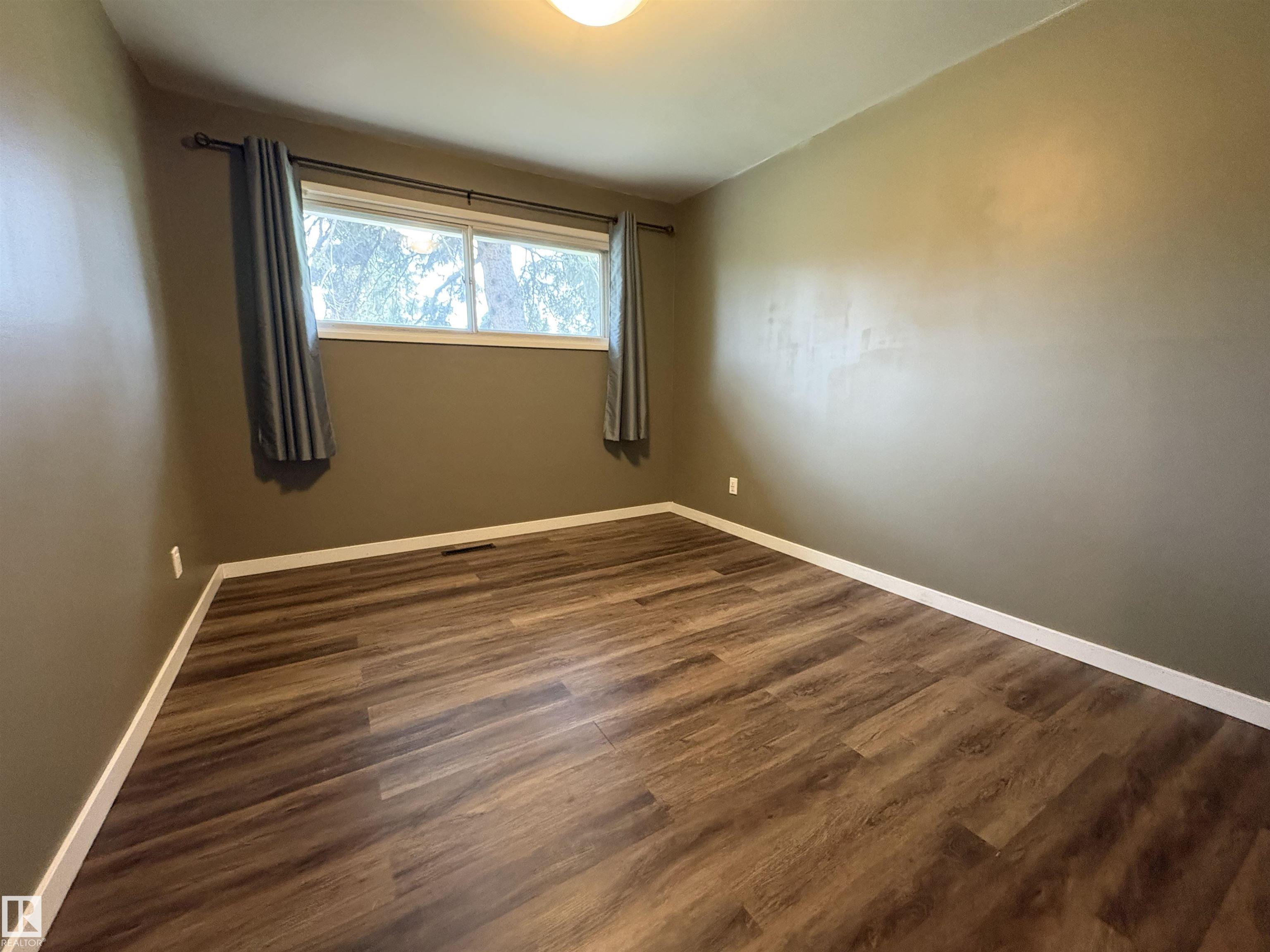 Photo 13 at 13023 90 Street NW, Killarney, Edmonton