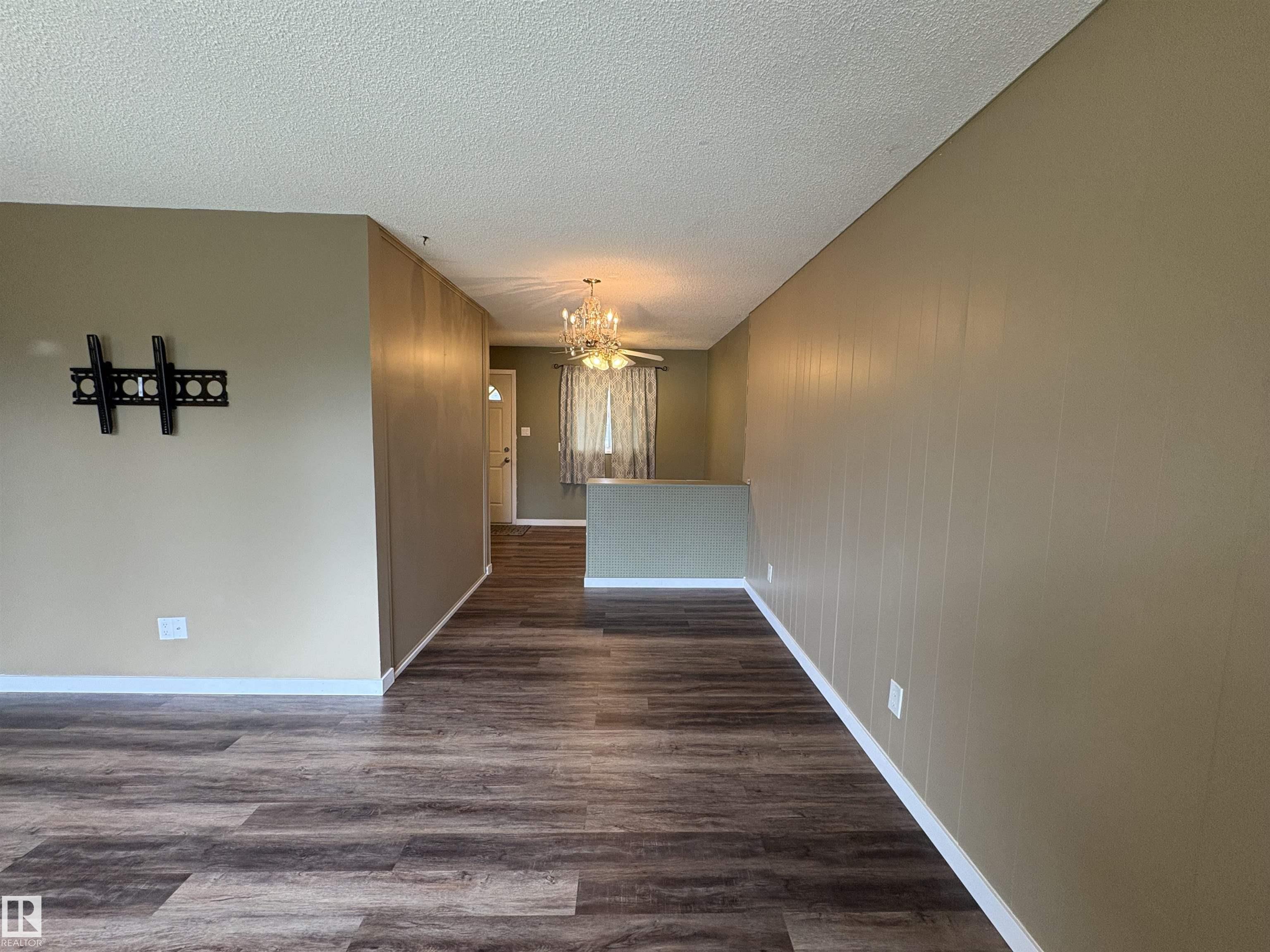 Photo 10 at 13023 90 Street NW, Killarney, Edmonton