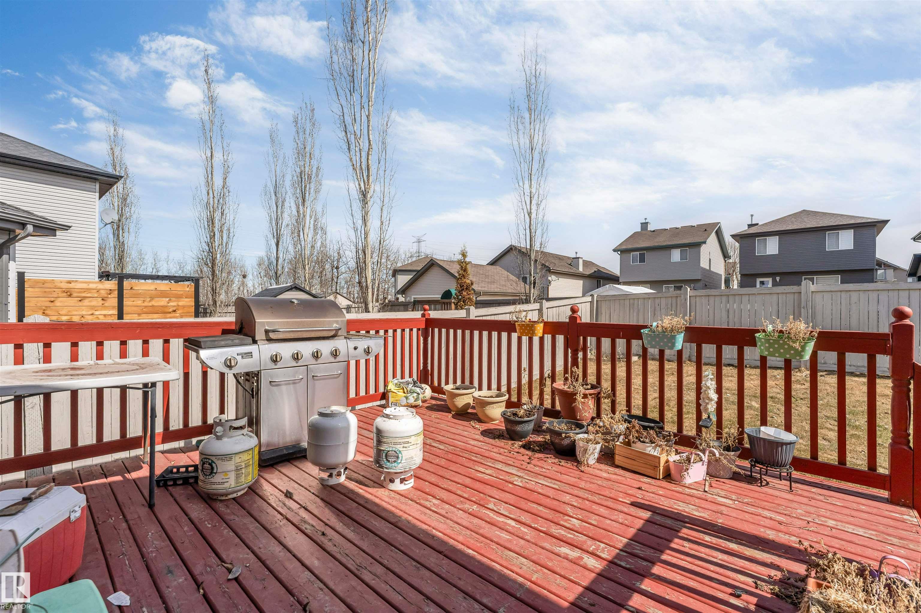 https://zimg.paragon.ice.com/ParagonImages/Property/PM/RAE/225401905/40/0/0/c828566161a0e7c74c0cb3abafa1032e/1/9a199653cdaacc901890d71379c855c0/225401905-87b4ad25-0d4b-4e35-9b06-f978b5be1ed3.JPG
