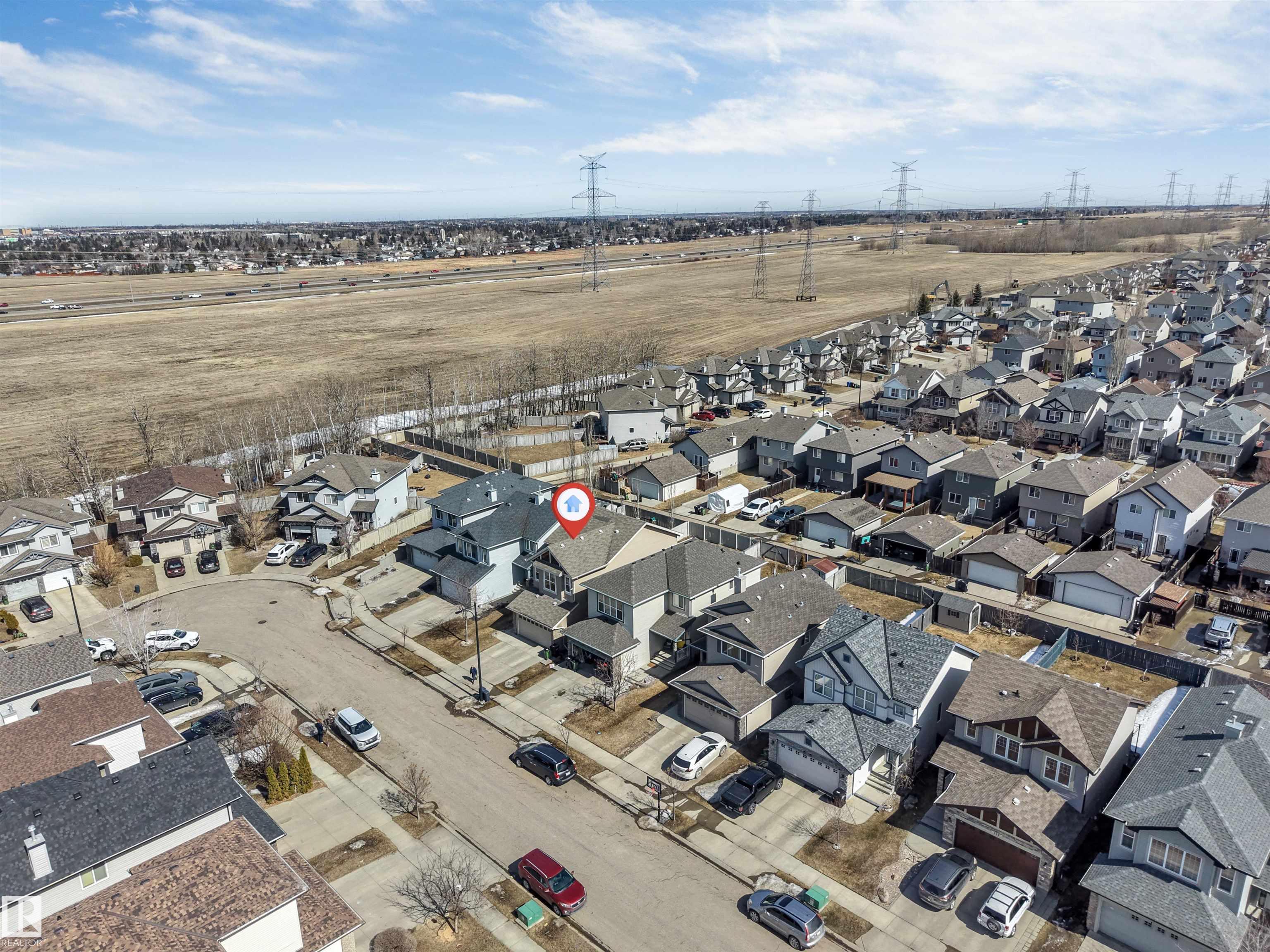 https://zimg.paragon.ice.com/ParagonImages/Property/PM/RAE/225401905/42/0/0/ca713f1a0d2c9b4c059fa16aa85587c1/1/9a199653cdaacc901890d71379c855c0/225401905-c98b862e-d67a-425f-9ab8-72eaf523ed0e.JPG