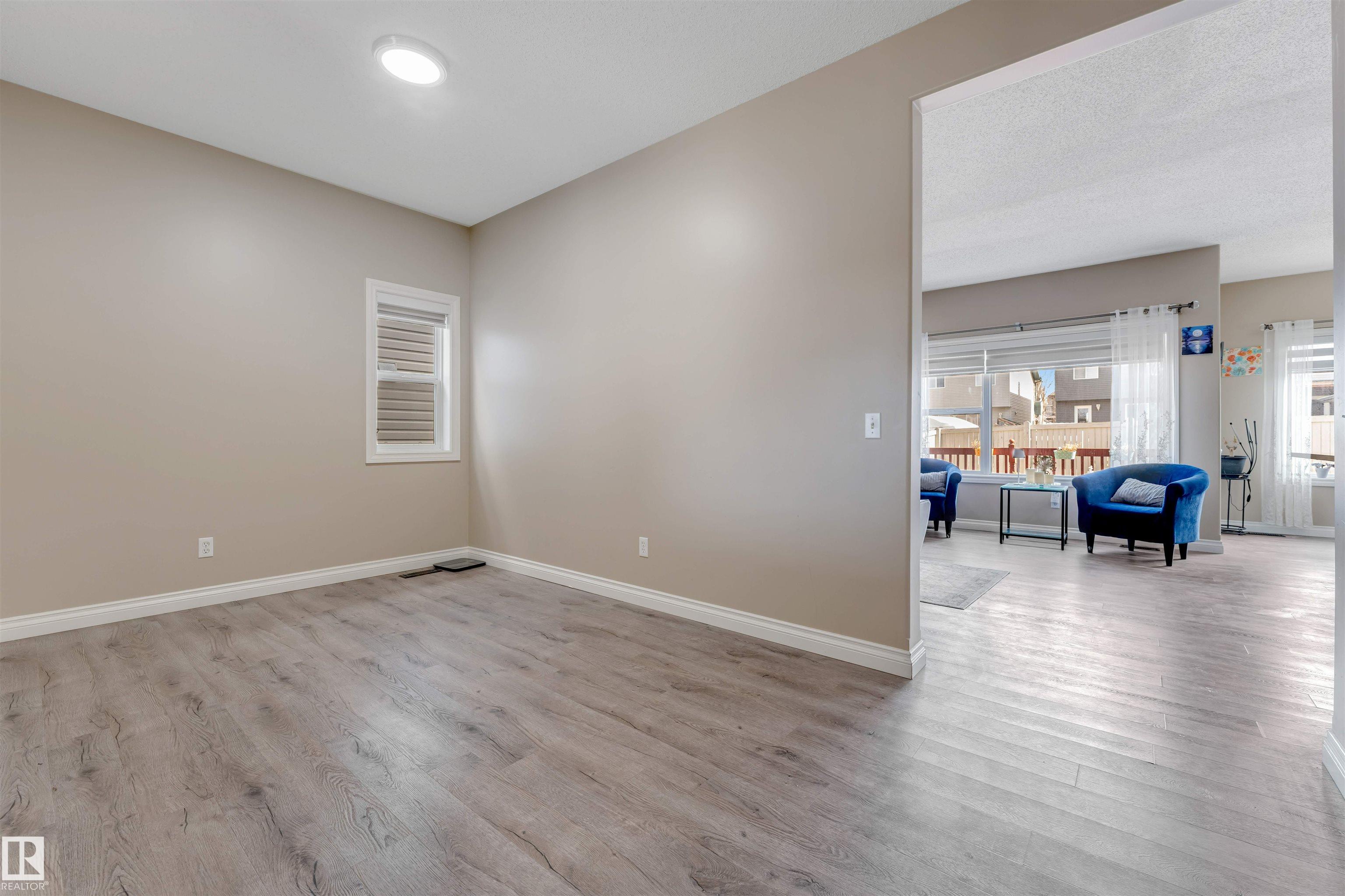 https://zimg.paragon.ice.com/ParagonImages/Property/PM/RAE/225401905/7/0/0/e606af3f1a772c42d7f3a5e338d9d0ce/1/9a199653cdaacc901890d71379c855c0/225401905-1b866613-dfc7-4f8c-bff0-dd7eae07c6fd.JPG